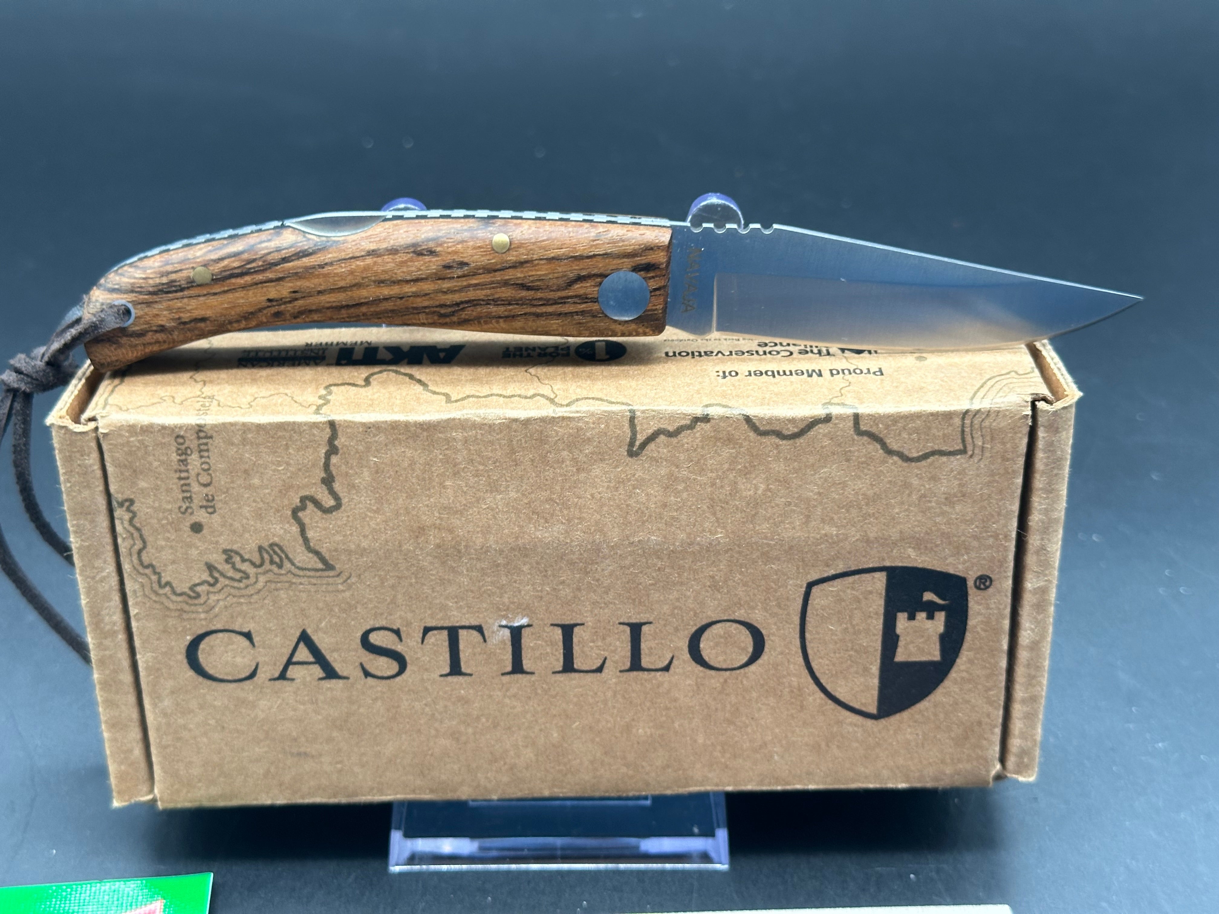Castillo Knives Navaja Lockback Folding Knife C1BOW - 3 Inch Satin Sandvik 14C28N Stainless Steel Blade, Cocobolo Wood Handle - Perfect for Camping, Hunting & Everyday Carry (EDC)