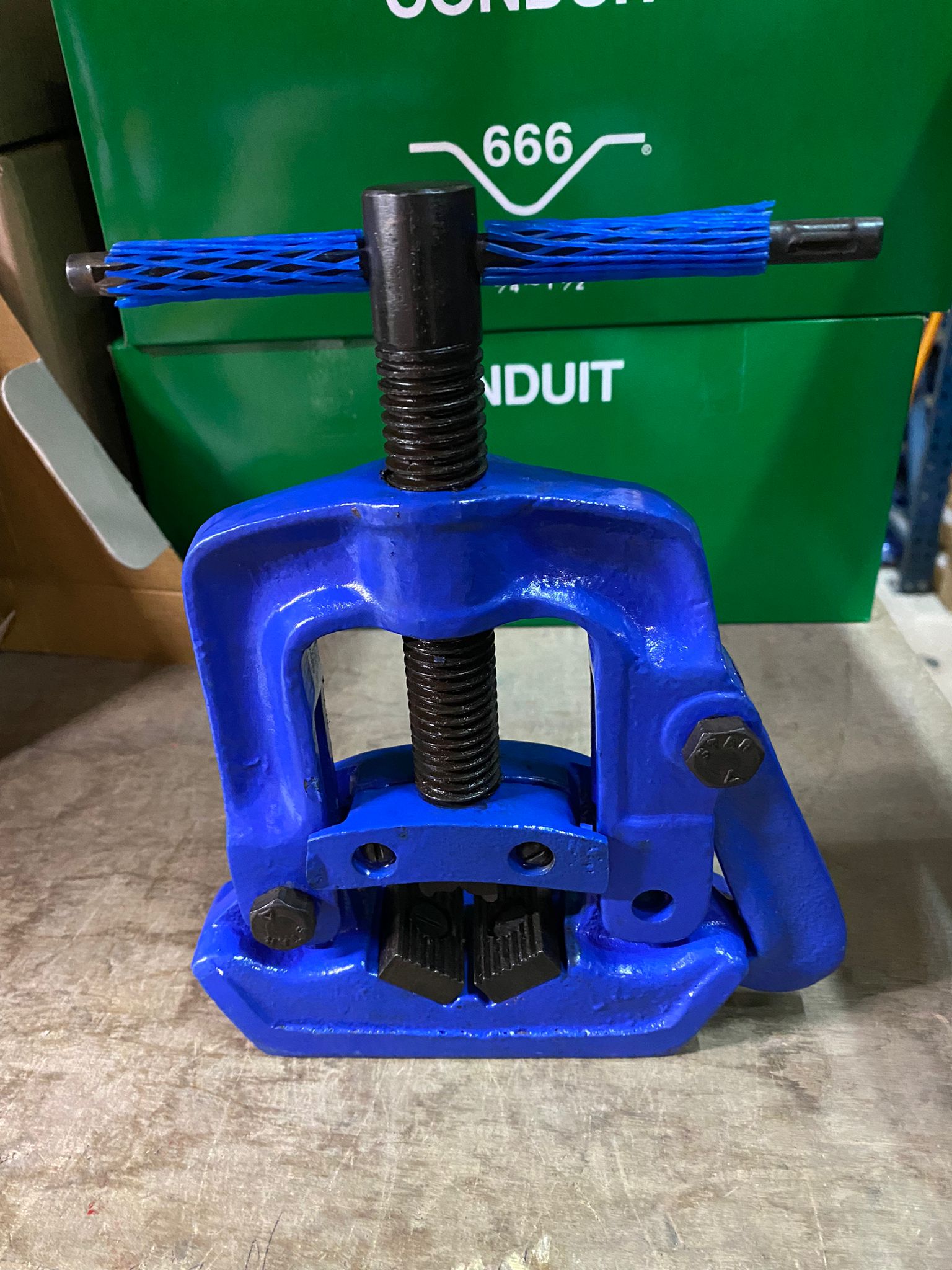 Aiko 2 Conduit Pipe Vise - Heavy Duty Metal Clamp for Electrical Conduit Bending (Model: VISE CPB A) - Perfect for Electricians, DIY Projects & Plumbing Work