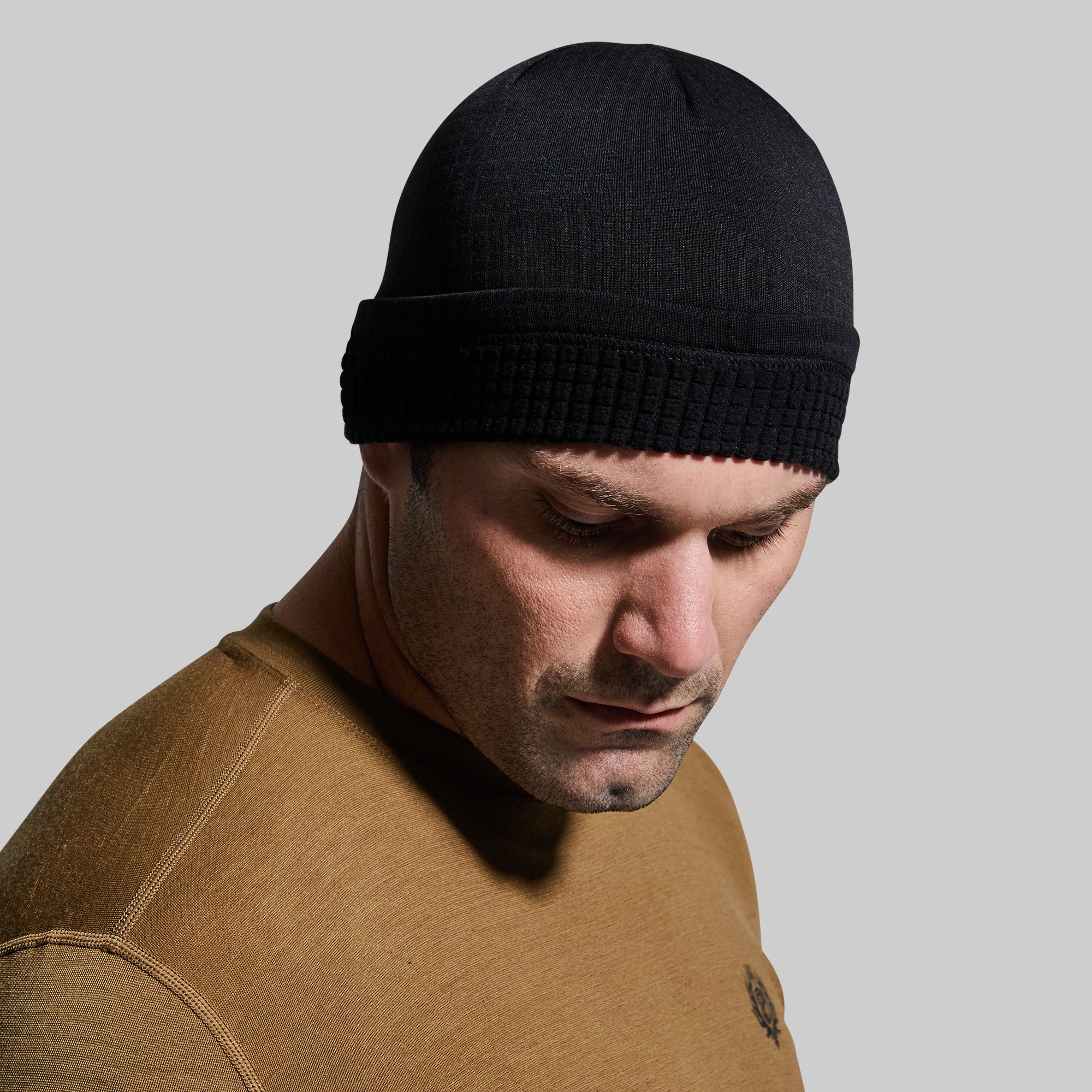 Quiver Beanie Hat for Men & Women - Soft Warm Winter Knit Beanie (Black) - Perfect for Skiing, Snowboarding & Outdoor Activities