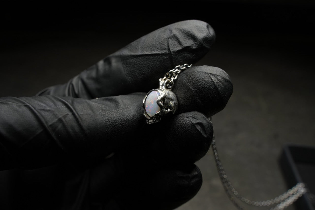 Opal Space Skull Necklace - Gothic Jewelry for Women & Men - Perfect for Halloween, Cosplay, and Alternative Fashion