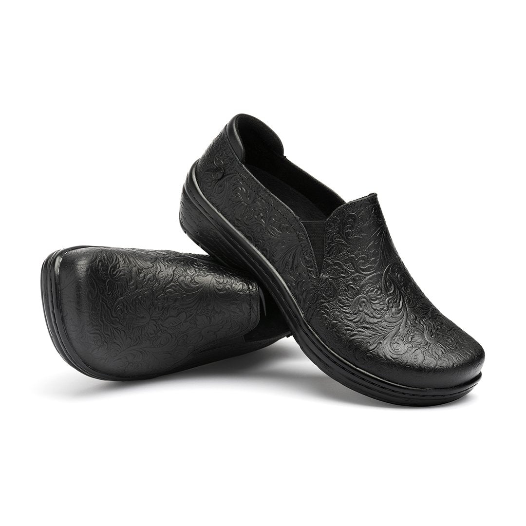 KLOGS MOXY Medium & Wide Comfortable Clogs for Women - Final Sale! Perfect for Nurses, Chefs & Healthcare Professionals