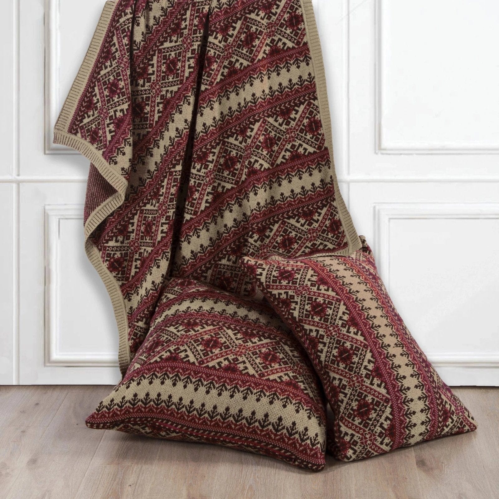 Cozy Fair Isle Red & Brown Knit Throw Blanket - Warm Winter Plaid Wool Blanket for Sofa, Bed & Couch - Perfect for Home Decor, Gift & Cold Weather Snuggling