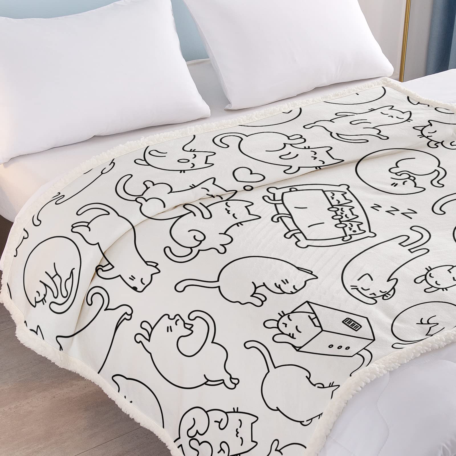 SOULZZZ Mini Cats Pattern Throw Blanket - Super Soft Sherpa Fleece Blanket with Animal Print - Fluffy Plush Lightweight Cozy Blanket for Adults, Kids & Teens - Perfect for Sofa, Bed, Couch & Gift for Cat Lovers