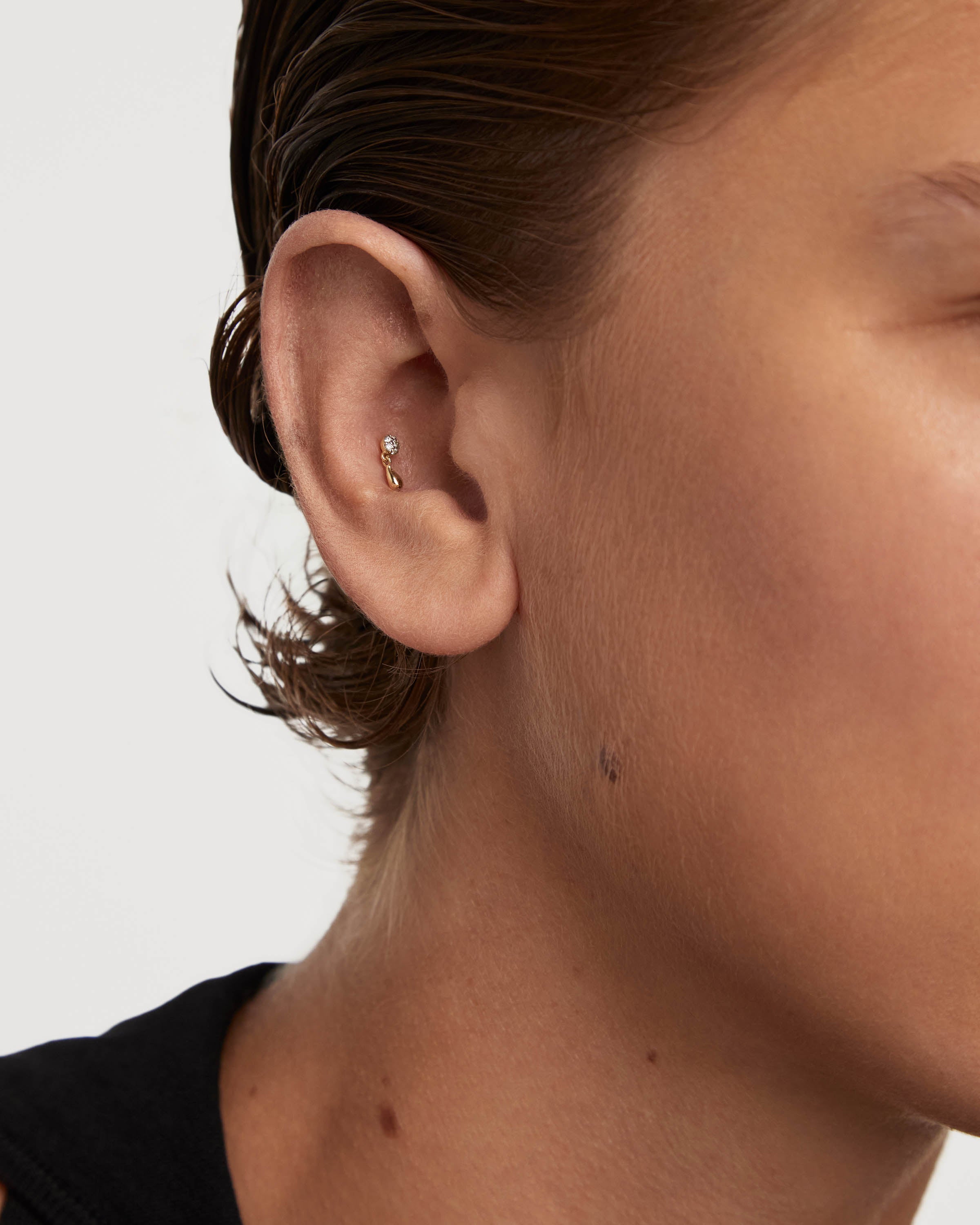 Diamond and Gold Single Stud Earrings for Women - Elegant Minimalist Jewelry for Everyday Wear & Special Occasions