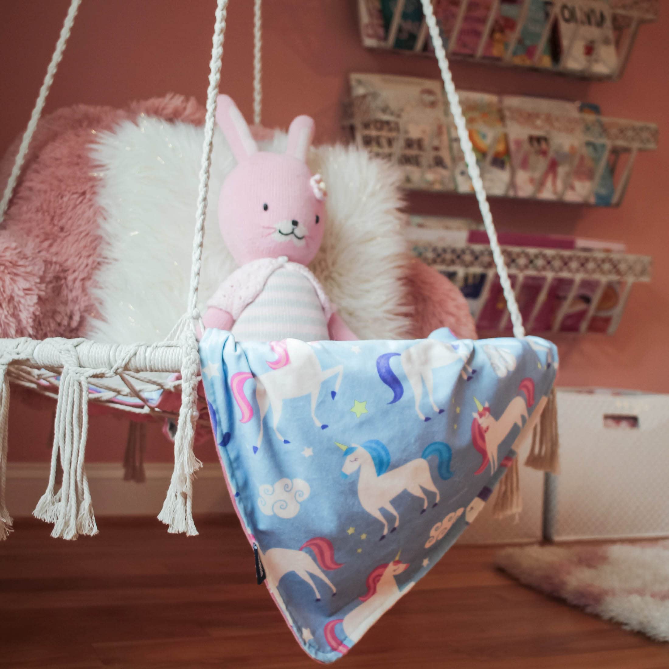 Wildkin 5-Piece Plush Unicorn Blanket Set for Twin Bed - Ultra Soft Cotton Bedding Bundle | Perfect for Kids' Rooms, Sleepovers & Cozy Nights