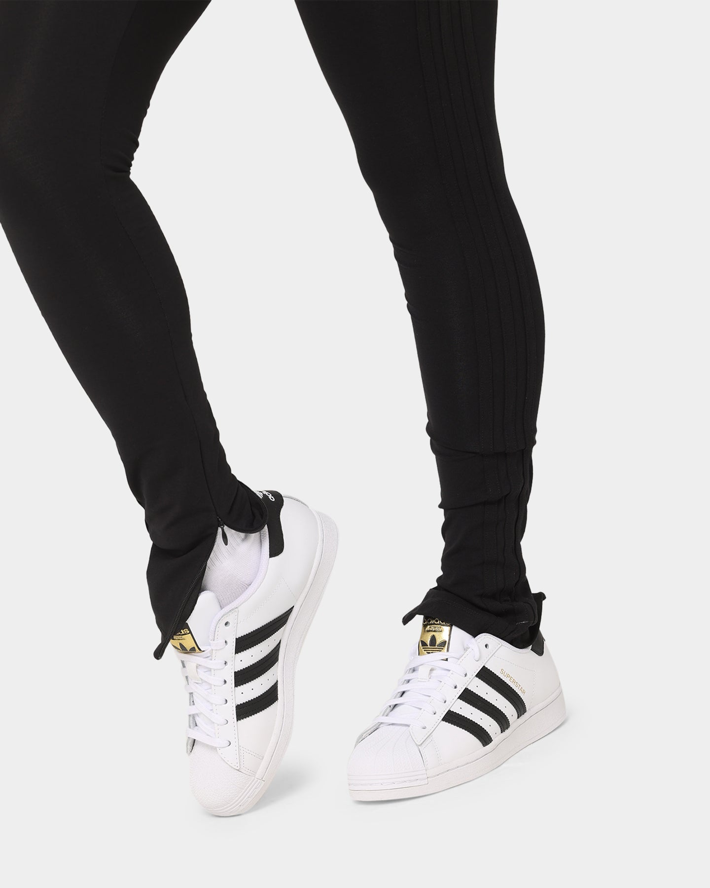 Adidas Women's Originals Class Of '72 Black Leggings - Comfortable Athletic Pants for Yoga, Running & Gym Workouts