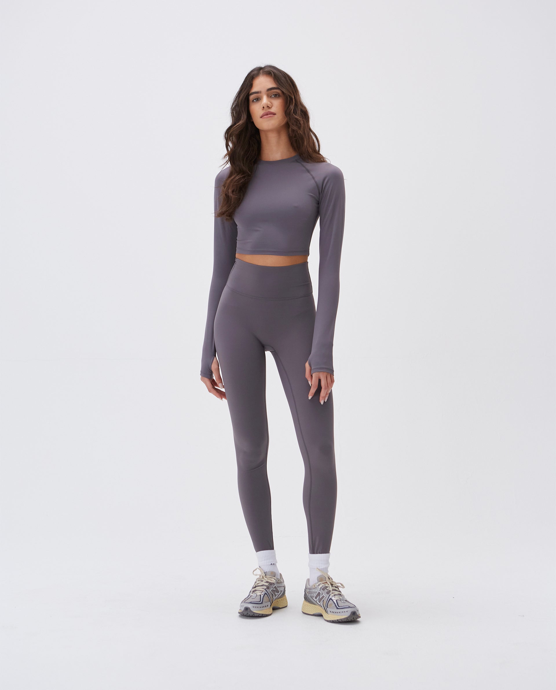 Stylish Long Sleeve Crop Top in Dark Grey - Perfect for Casual Outfits, Layering & Streetwear Fashion