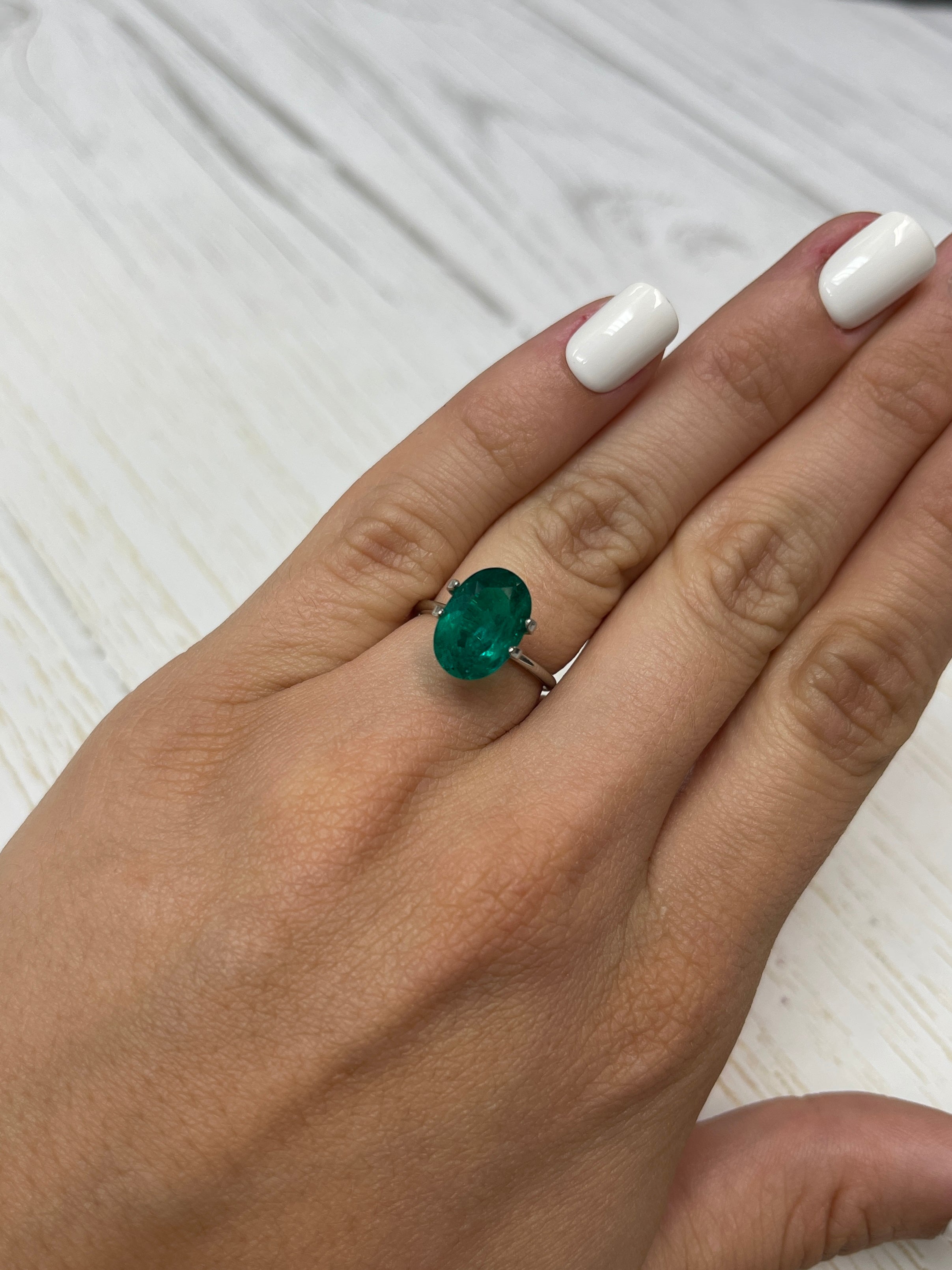 4.0 Carat Vivid Dark Muzo Green Natural Loose Colombian Emerald Oval Cut Gemstone for Jewelry Making, Engagement Rings & Luxury Gifts