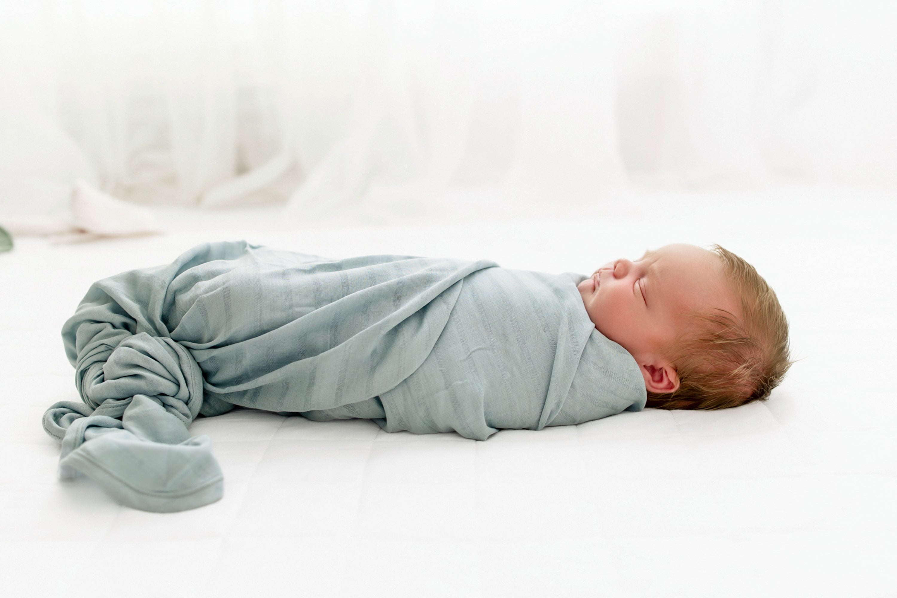 Soft Bamboo Muslin Swaddle Blanket - Breathable Baby Wrap for Newborns & Infants - Perfect for Swaddling, Nursing, Stroller & Car Seat Cover - Mist Color