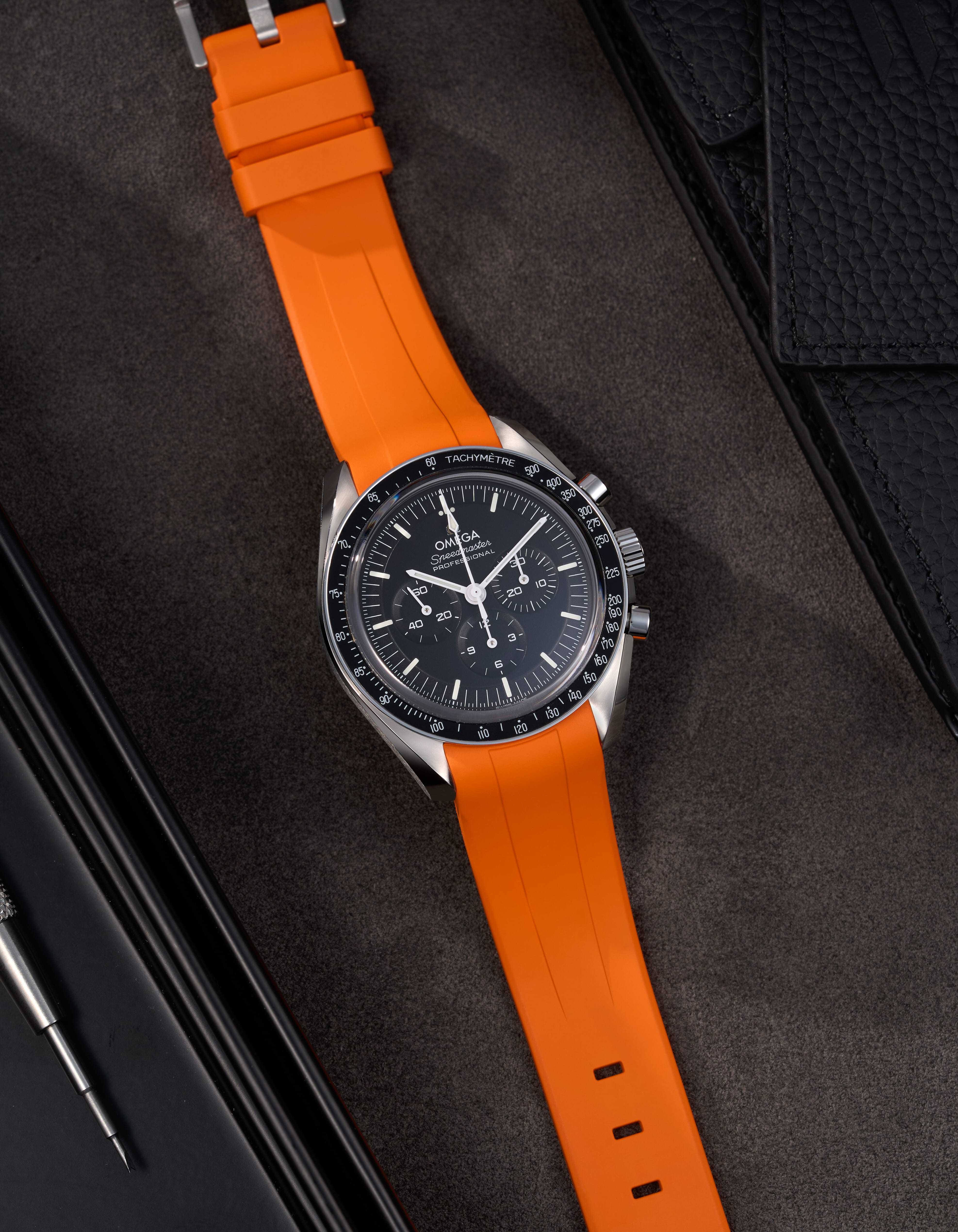Premium FKM Rubber Watch Band for Omega Speedmaster - Durable, Waterproof Replacement Strap for Sports, Diving & Everyday Wear