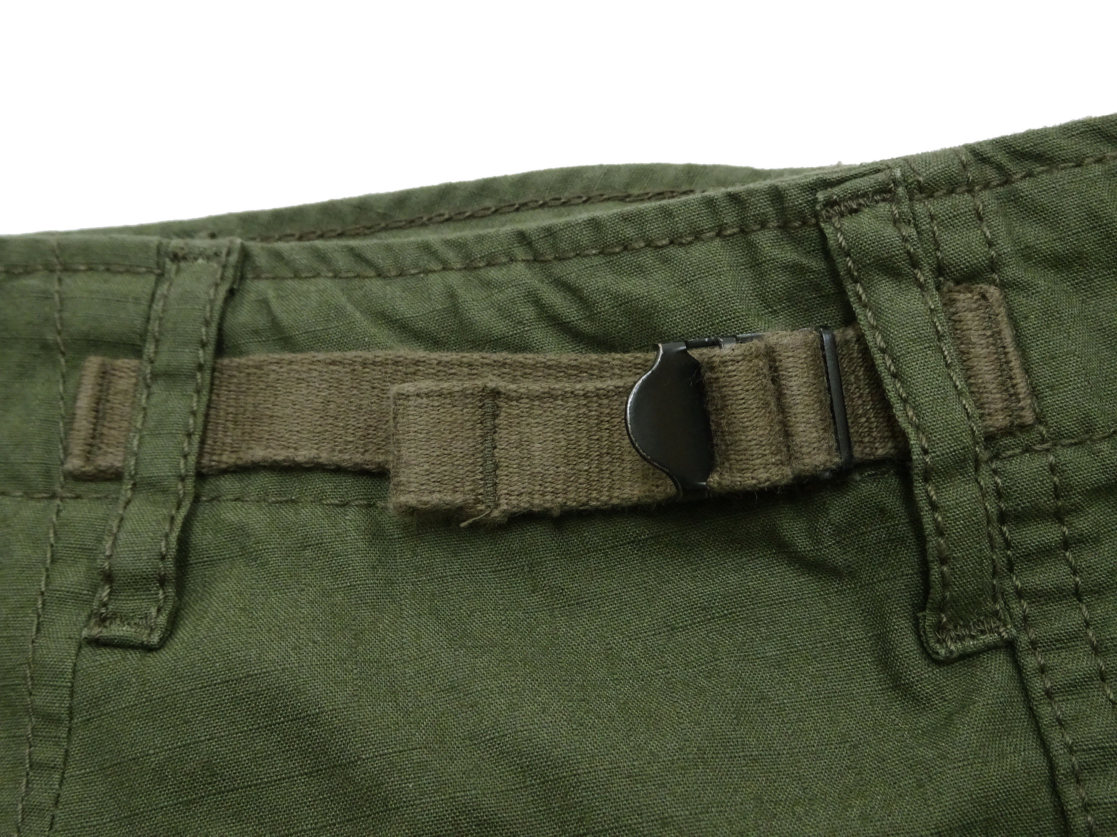 TOYS McCOY Men's Cargo Shorts - Classic US Army Fatigue Inspired Casual Short Pants TMP1802-160 in Olive Green | Perfect for Outdoor Adventures, Hiking & Casual Wear