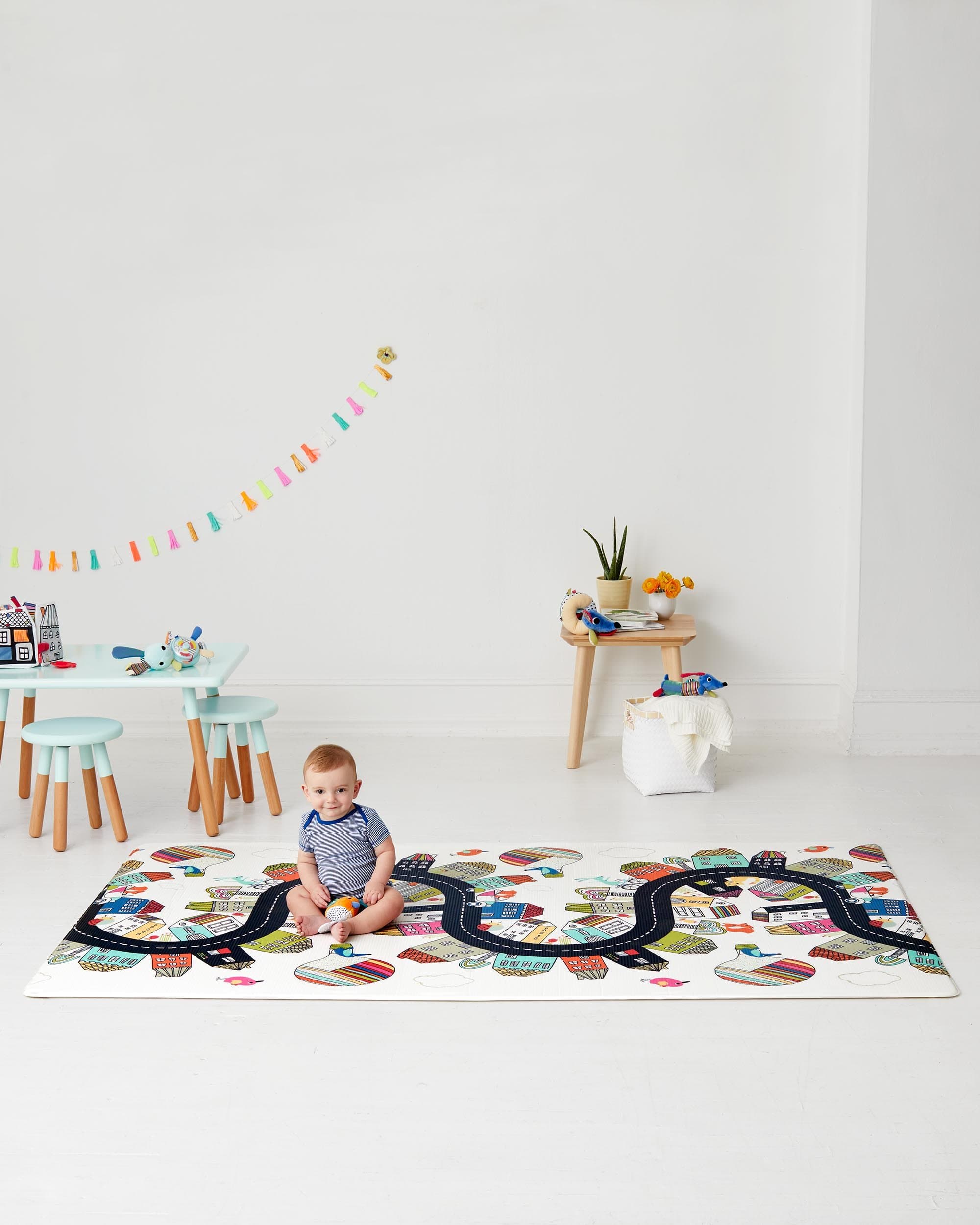 Skip Hop DoublePlay Reversible Playmat for Babies - Soft & Durable Activity Mat for Playtime, Tummy Time & Nursery Decor - Waterproof & Easy to Clean (Grey Chevron)