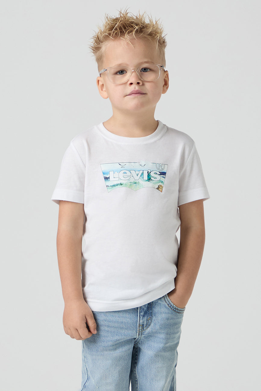 Bright White Ocean Graphic T-Shirt for Men & Women - Soft Cotton Casual Tee with Beach Wave Print - Perfect for Summer Outings, Beach Vacations & Relaxing Weekends