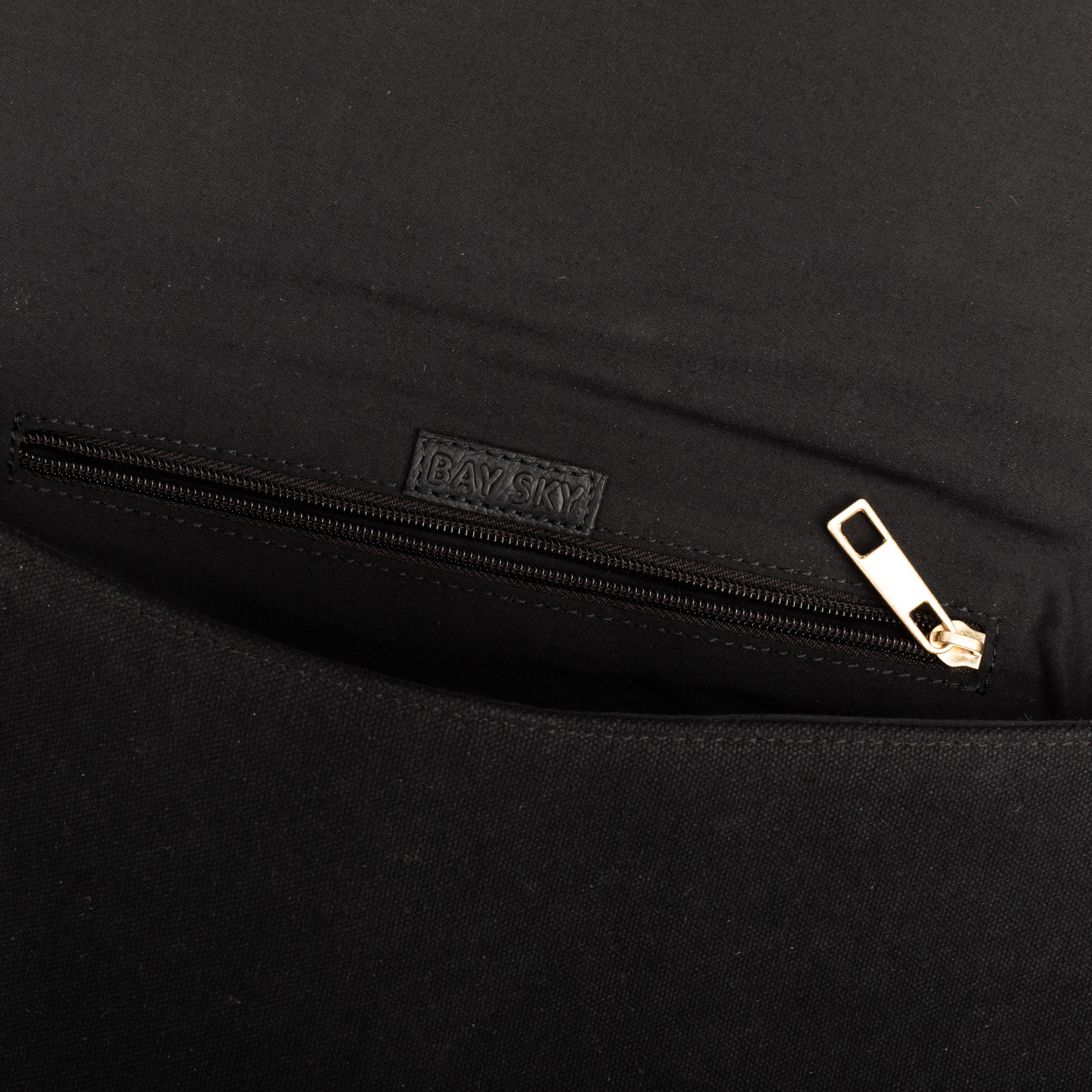 Oaklee Fold Over Clutch - Stylish Women's Crossbody Bag for Evening & Travel | Perfect for Parties, Weddings & Date Nights