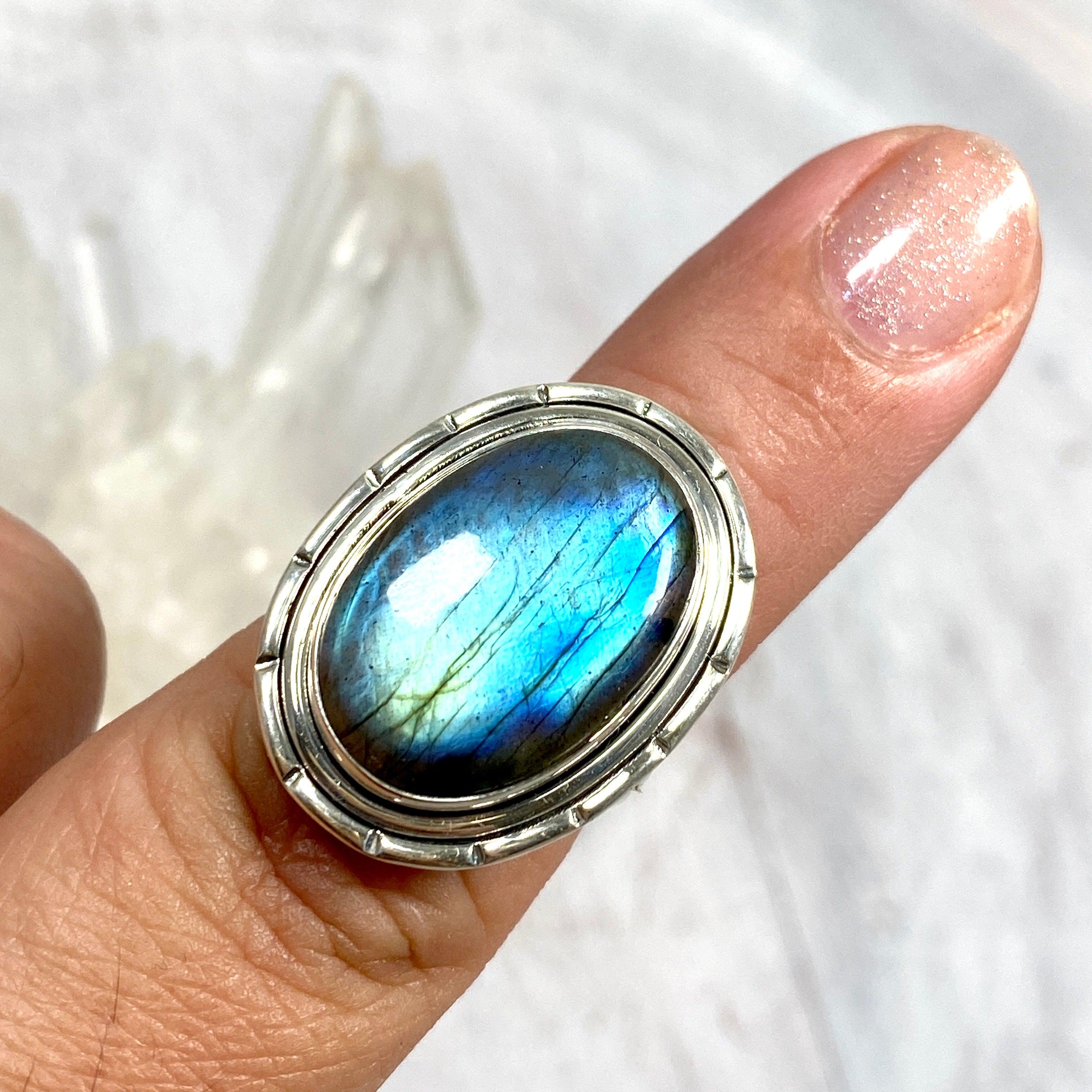 Labradorite Oval Filigree Ring - Size 7 - Sterling Silver - KRGJ2745 - Perfect for Boho Jewelry & Gift Giving