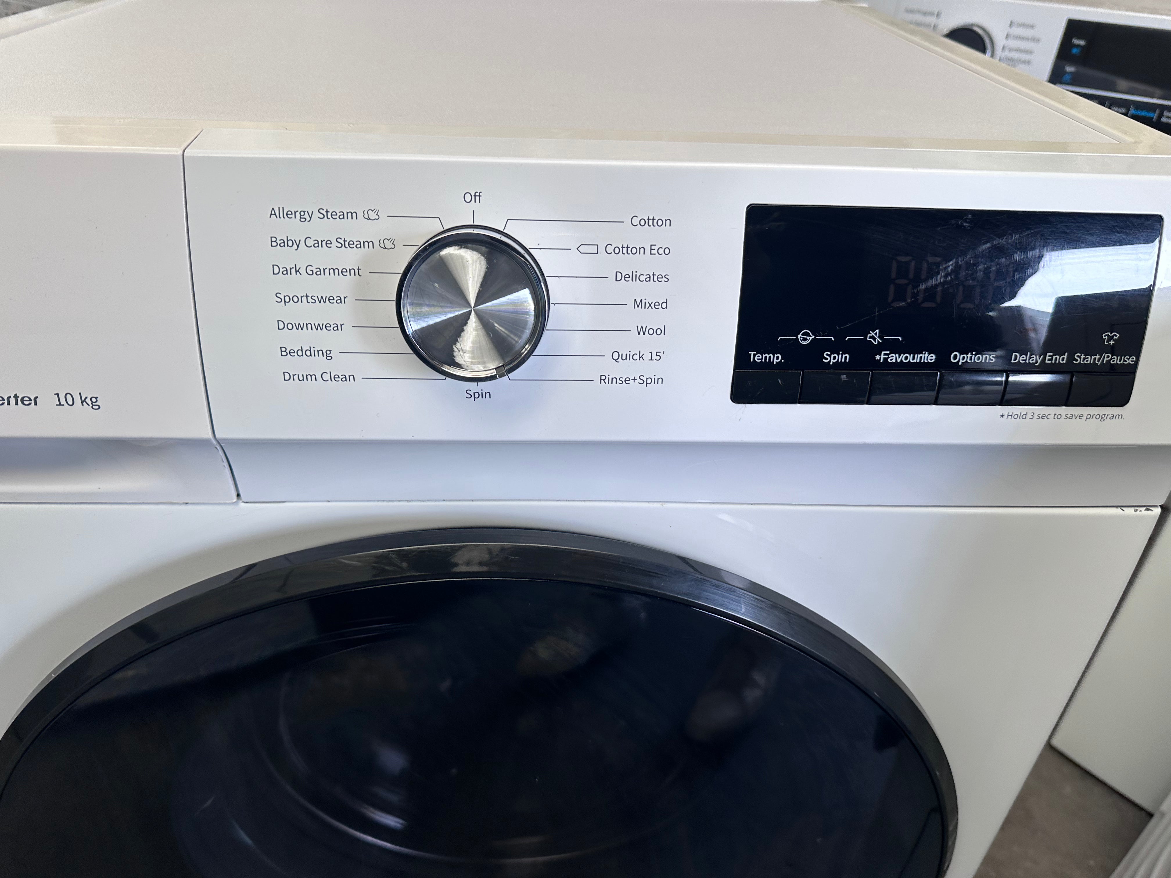 Hisense 10kg Front Load Washing Machine - Energy Efficient, Quiet Operation (Certified Refurbished) - Perfect for Apartments, Small Homes & Laundry Rooms