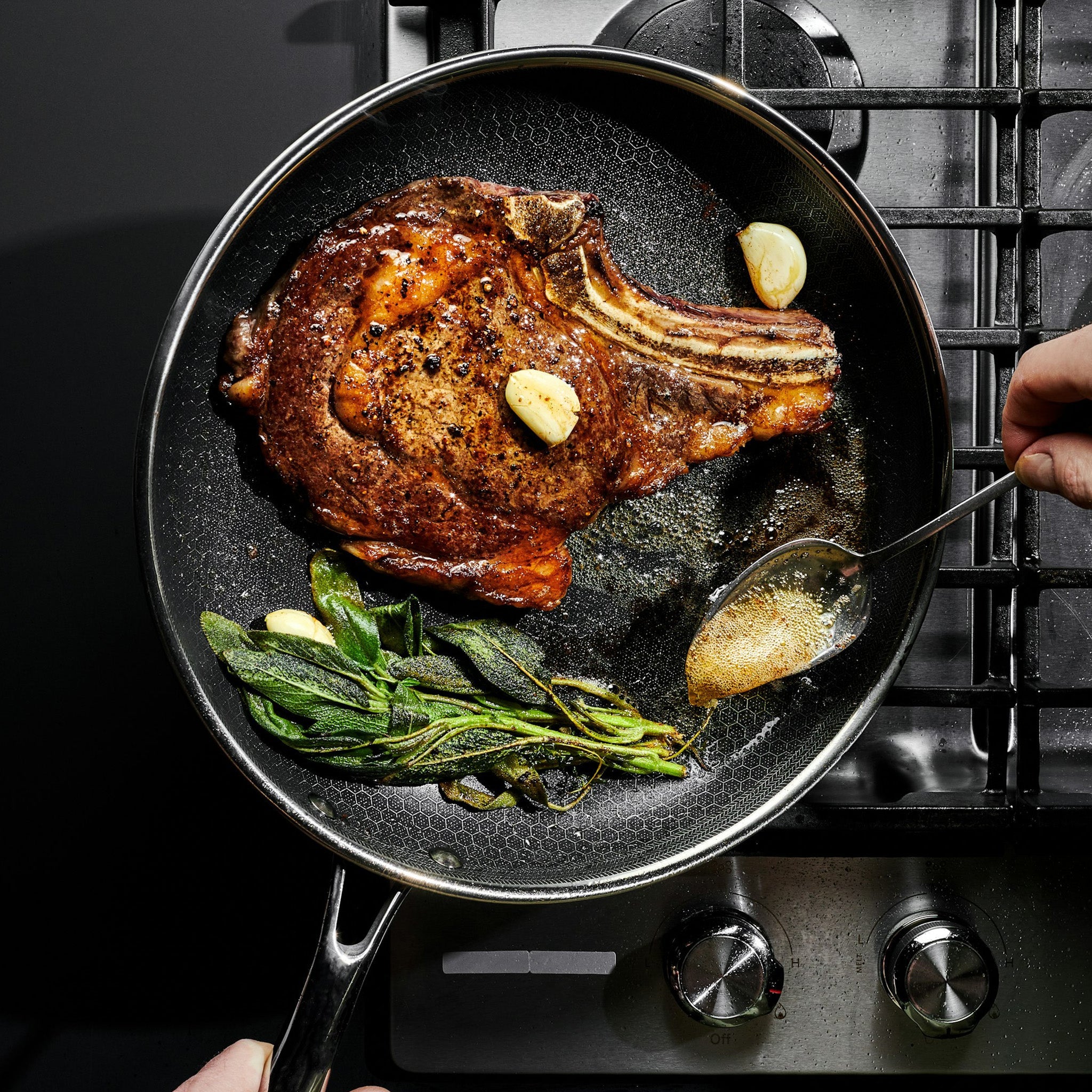 HexClad 6-Piece Hybrid Cookware Set with Lids - Nonstick Stainless Steel Pan Set for Professional Cooking - Perfect for Searing, Sautéing & Frying in Home Kitchens