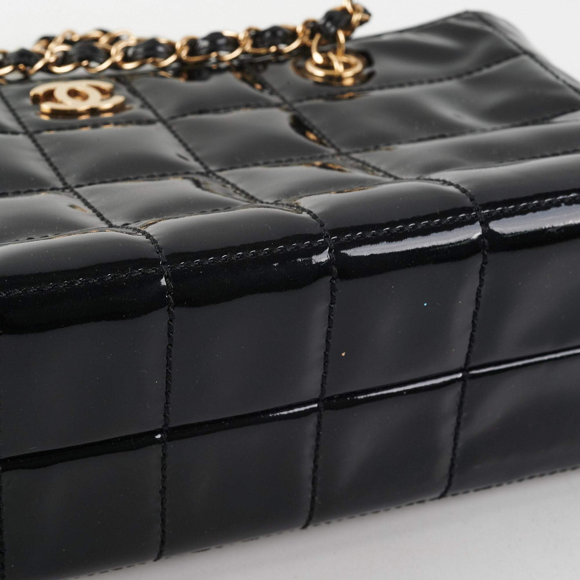 Chanel Classic Flap Bag with Chain Strap - Black Chocolate Bar Quilted Leather Shoulder Bag for Women | Perfect for Evening Parties, Date Nights & Luxury Fashion Accessories