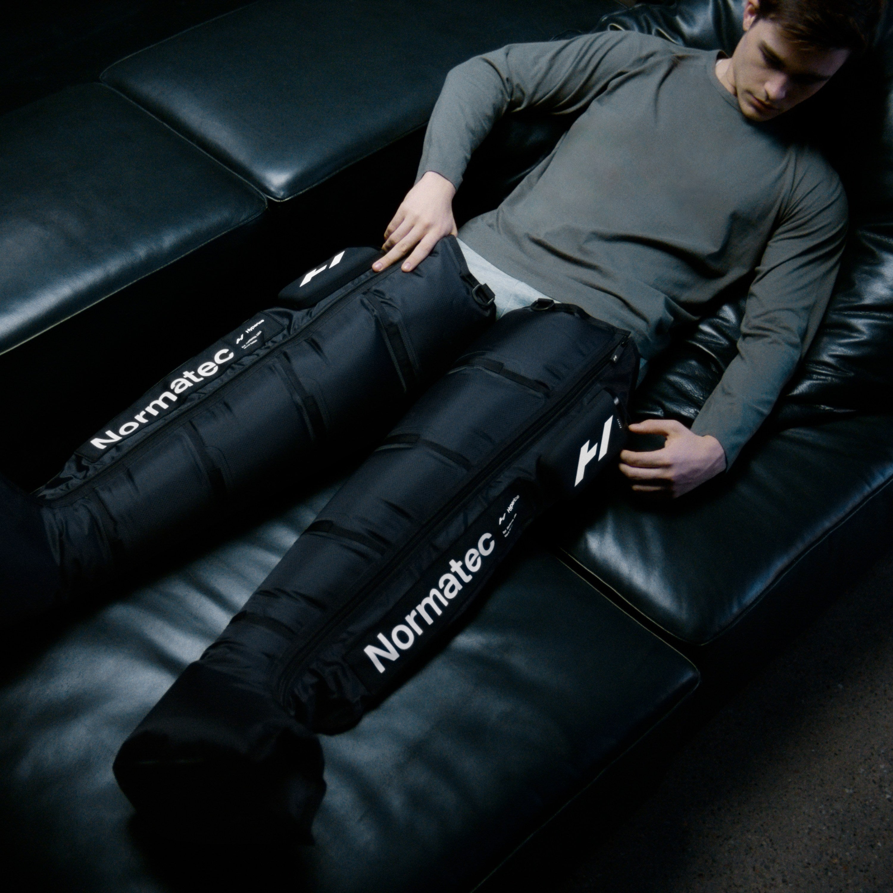 Normatec Elite Leg Recovery System - Compression Boots for Athletes & Post-Workout Recovery - Ideal for Runners, Cyclists & Fitness Enthusiasts