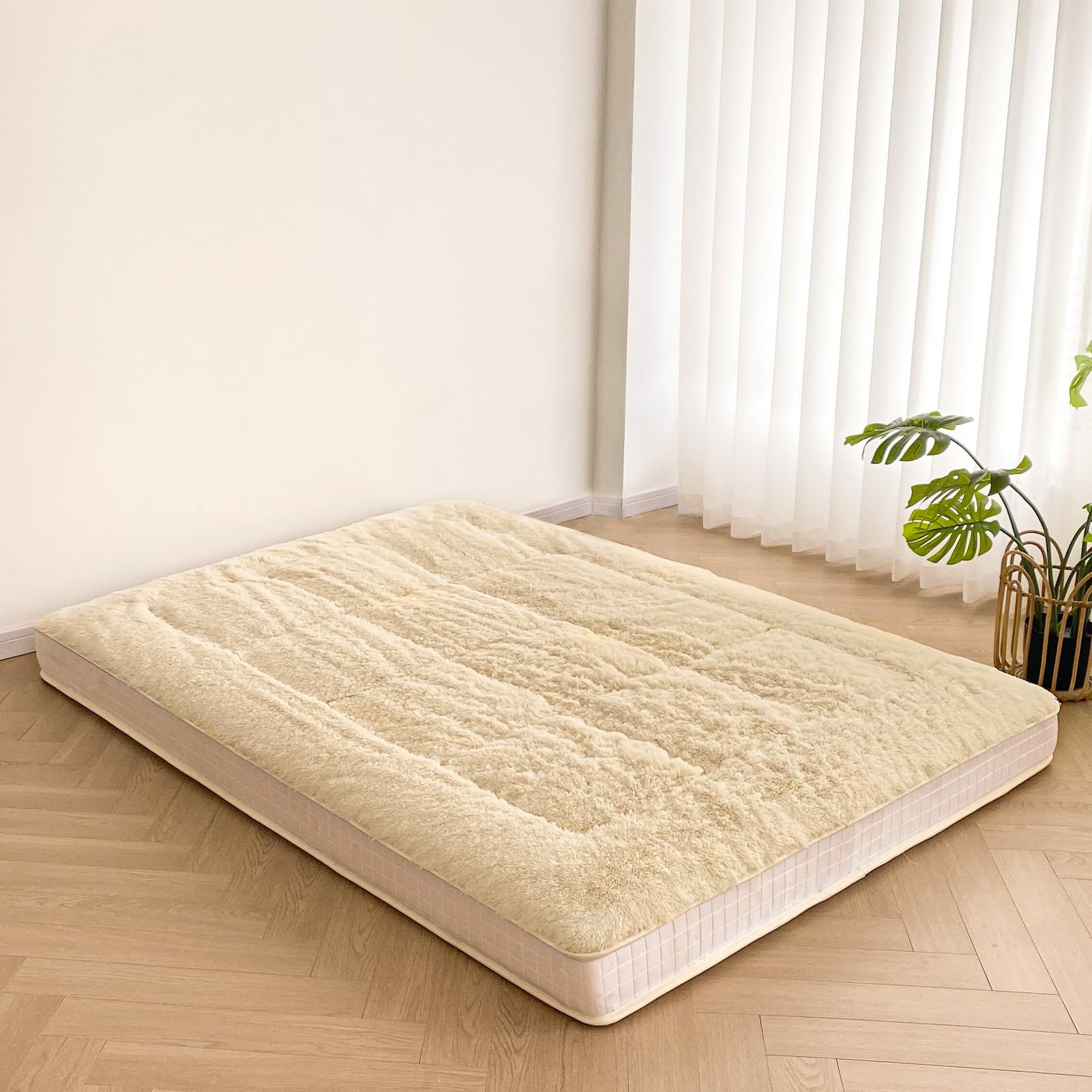 MAXYOYO 6-Inch Extra Thick Fluffy Floor Futon Mattress - Queen Size Plush Square Quilted Mattress for Adults & Guests (Beige) | Perfect for Living Room Lounging, Sleepovers & Guest Bedding