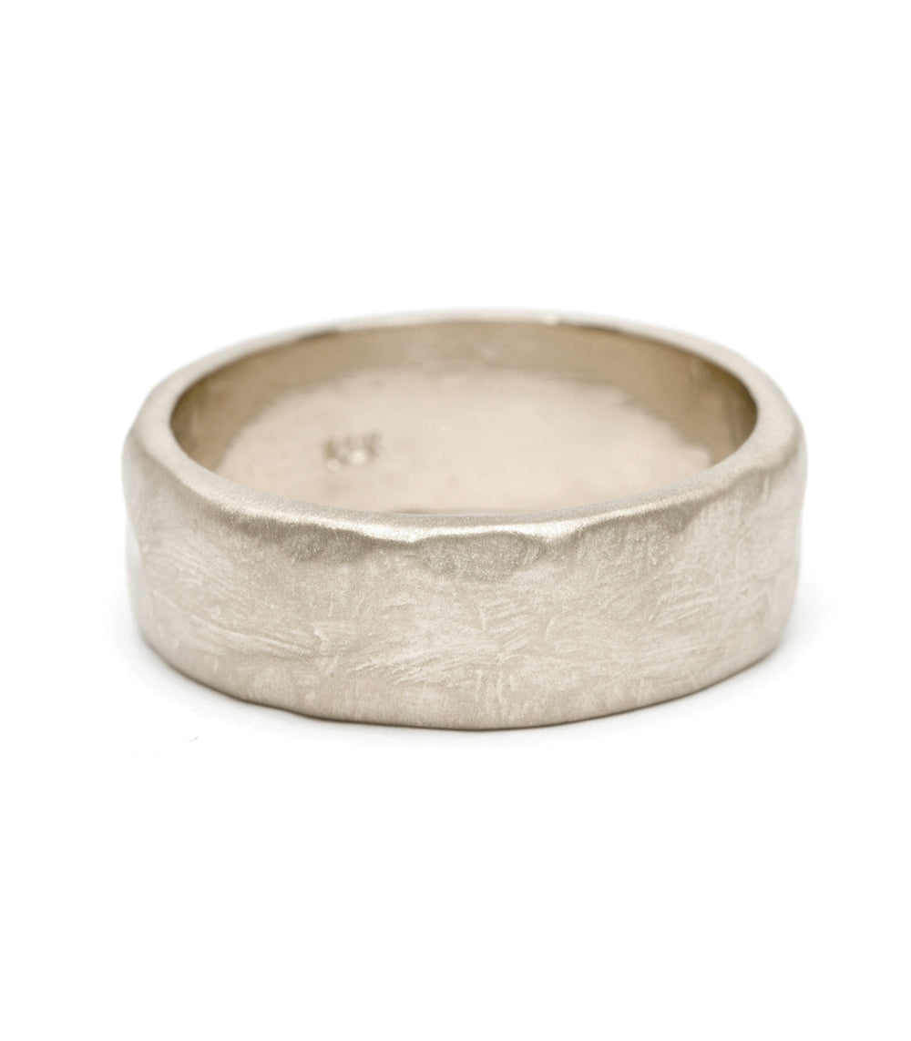 Raw Texture Wedding Band Ring for Men & Women - Handcrafted Tungsten Carbide Matte Finish - Perfect for Engagement, Anniversary & Couple Gifts