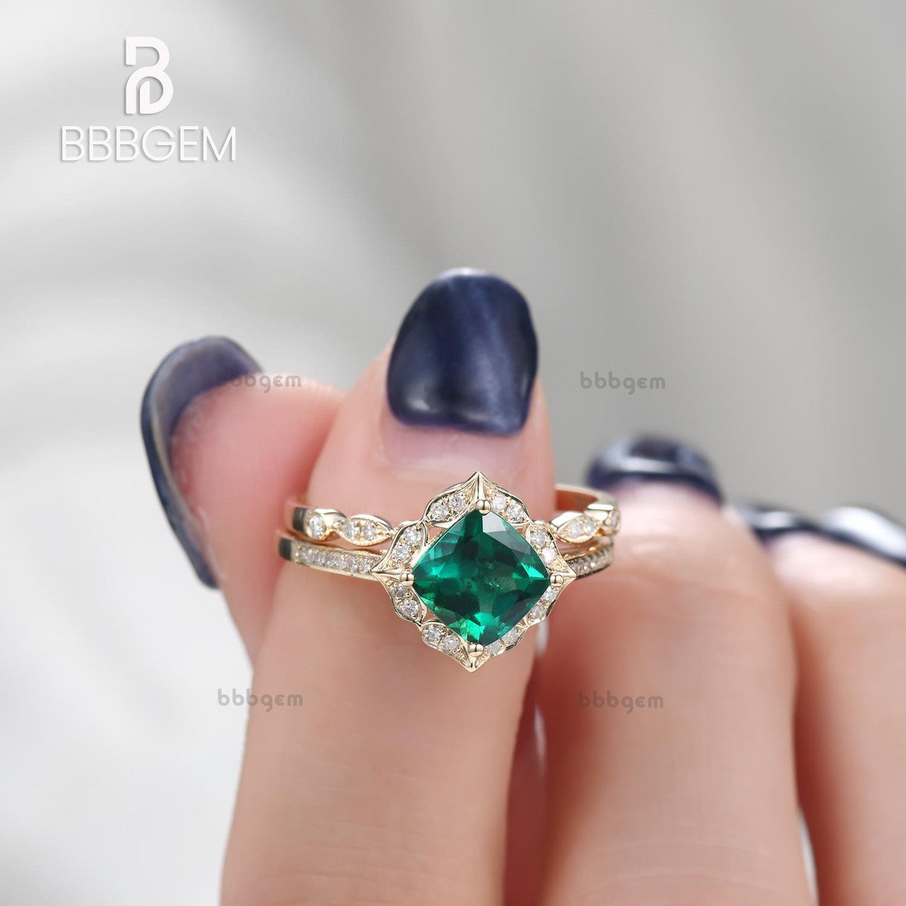 1.4 Carat Cushion Cut Emerald and Diamond Wedding Ring Set in 14k Yellow Gold - Vintage Style Bridal Eternity Band for Engagement, Anniversary & Special Occasions