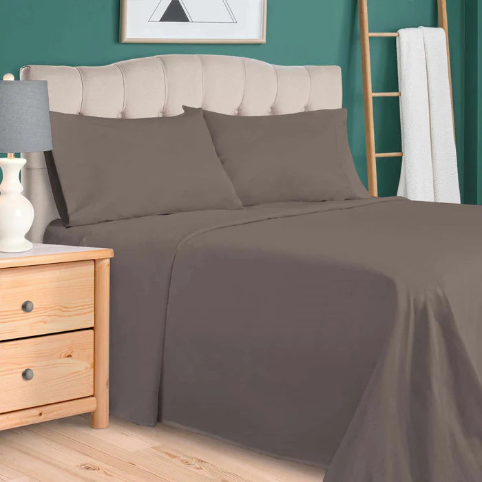 Luxury 700 Thread Count Egyptian Cotton Sheet Set - Eco Friendly, Breathable & Hypoallergenic - Perfect for Bedroom, Hotel, or Guest Room Comfort