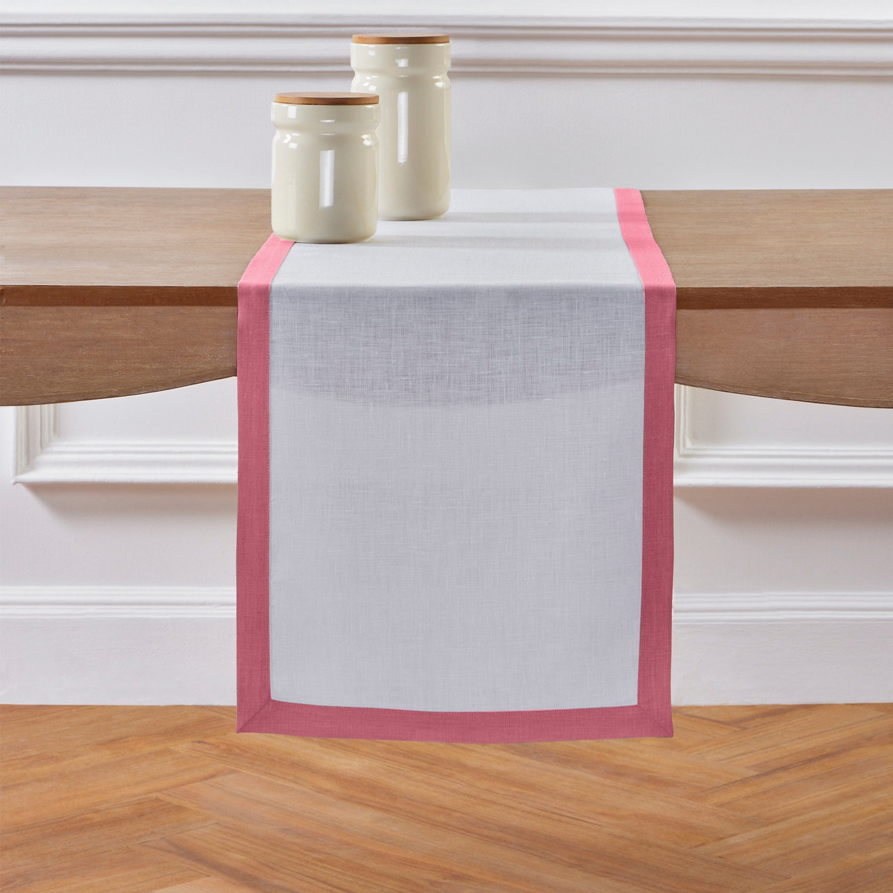 Elegant Classic Table Runner for Dining Room Decor - Perfect for Weddings, Holidays & Home Decor