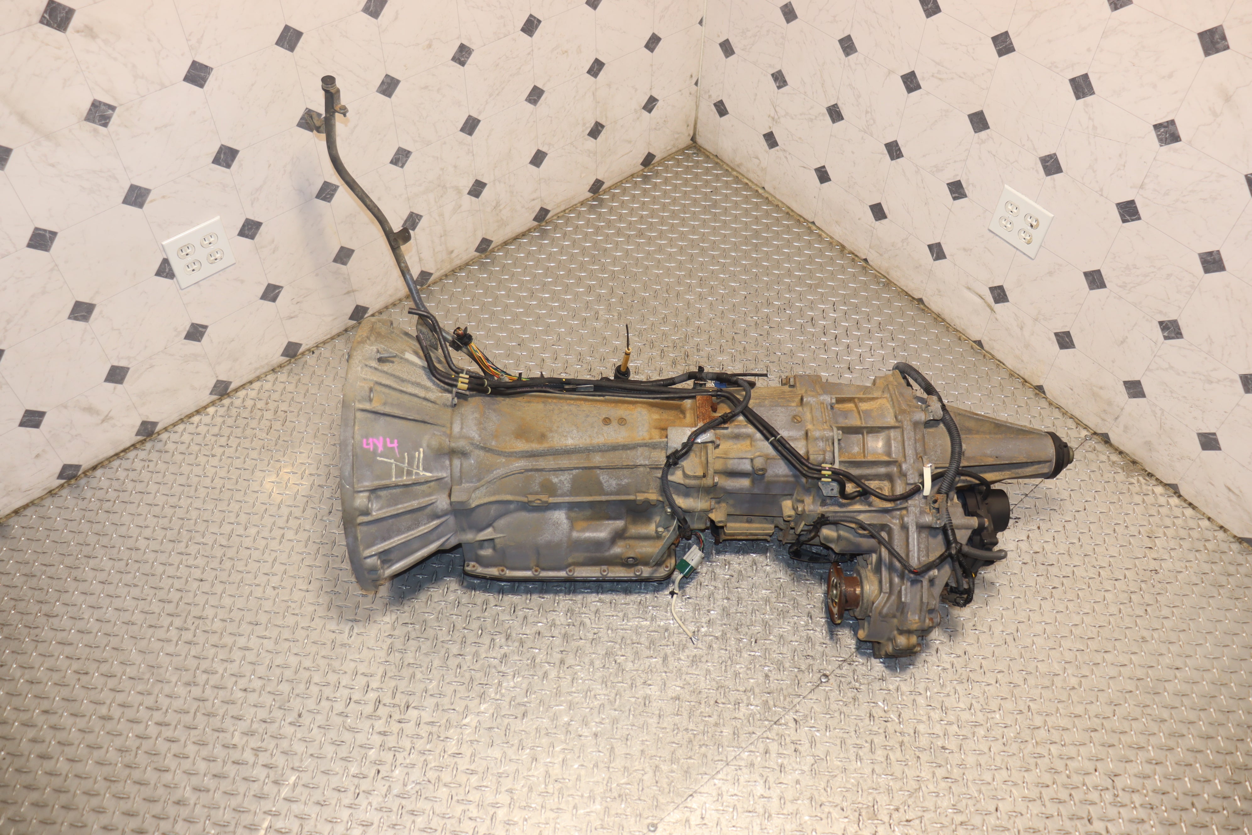 JDM VQ40 4WD Automatic Transmission 2005-2014 Nissan Pathfinder Frontier Xterra 4.0L V6 VQ40DE Engine - Perfect for Off-Roading, Towing & Performance Upgrades