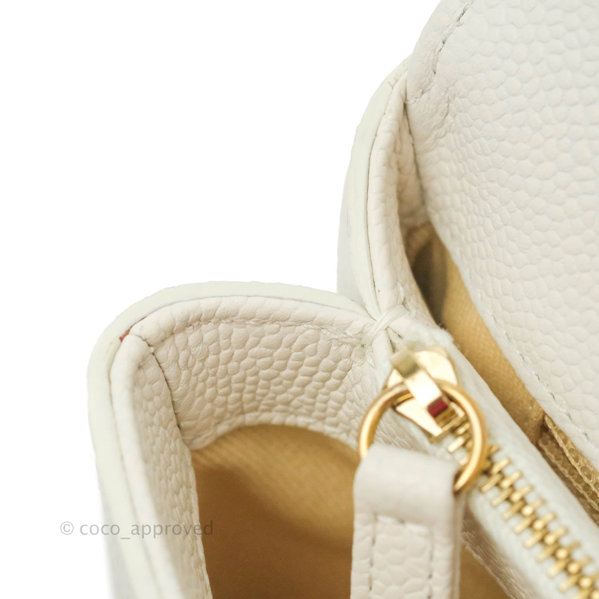 Chanel Chic Affinity Small Grained Calfskin Crossbody Bag in Ivory with Gold Hardware - Perfect for Everyday Luxury & Special Occasions
