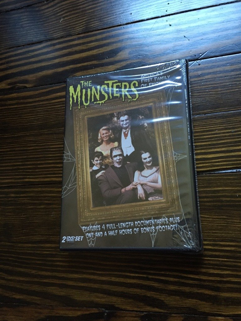 The Munsters - America's First Family of Fright (Documentary) [DVD] - Classic TV Show Collection for Halloween & Horror Movie Nights