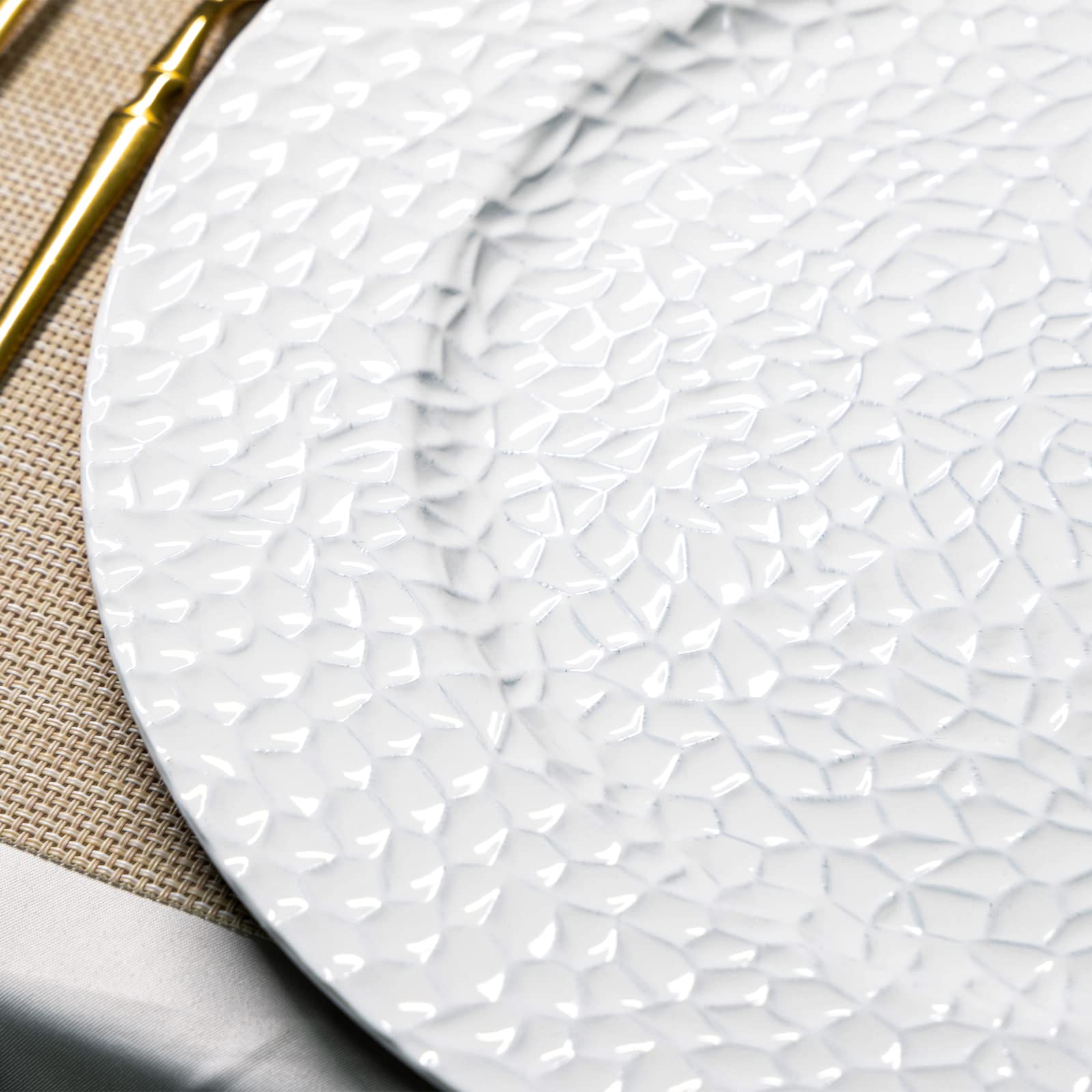 MAONAME 13-Inch White Charger Plates Set of 6 - Durable Bubble Plastic Dinner Plate Chargers - Elegant Round Decorative Chargers for Weddings, Parties & Formal Dining - Perfect for Table Settings, Holiday Entertaining & Special Events