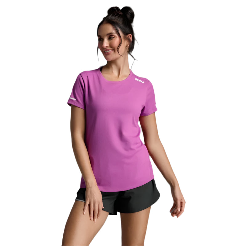 2XU Women's Aero Running Tee - Lightweight Performance Shirt for Running & Training - Moisture Wicking & Breathable Activewear for Women