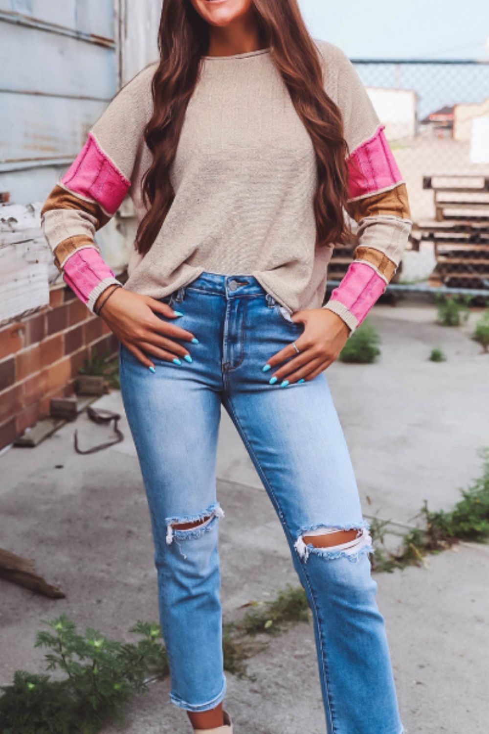 Stylish Color Block Round Neck Long Sleeve Sweater for Women | Cozy Winter Pullover | Perfect for Office, Casual Outfits & Date Nights