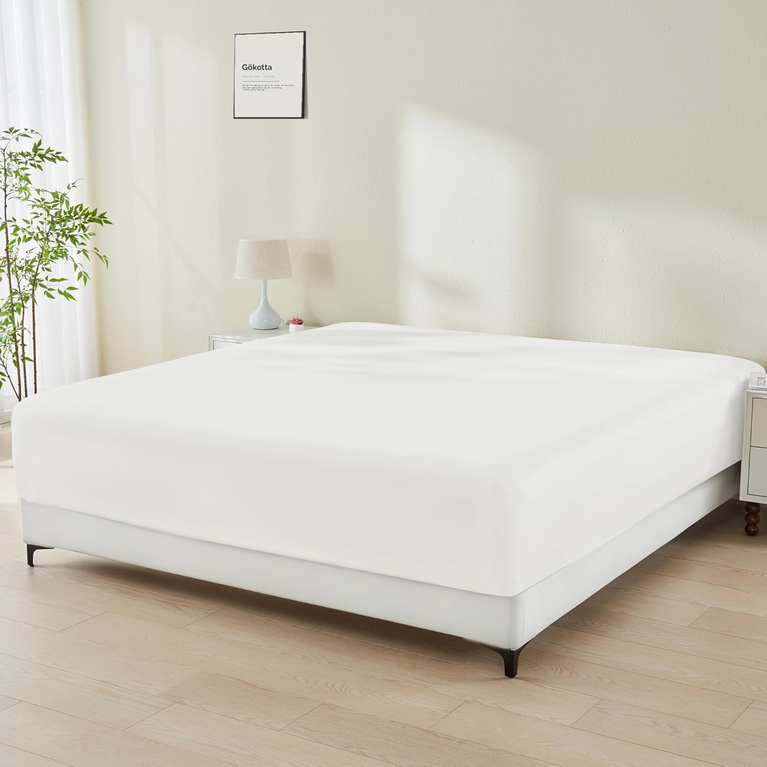 Soft & Breathable Fitted Sheet Only - Queen Size, Deep Pocket, Wrinkle-Free - Perfect for Bedrooms, Guest Rooms & Dormitories