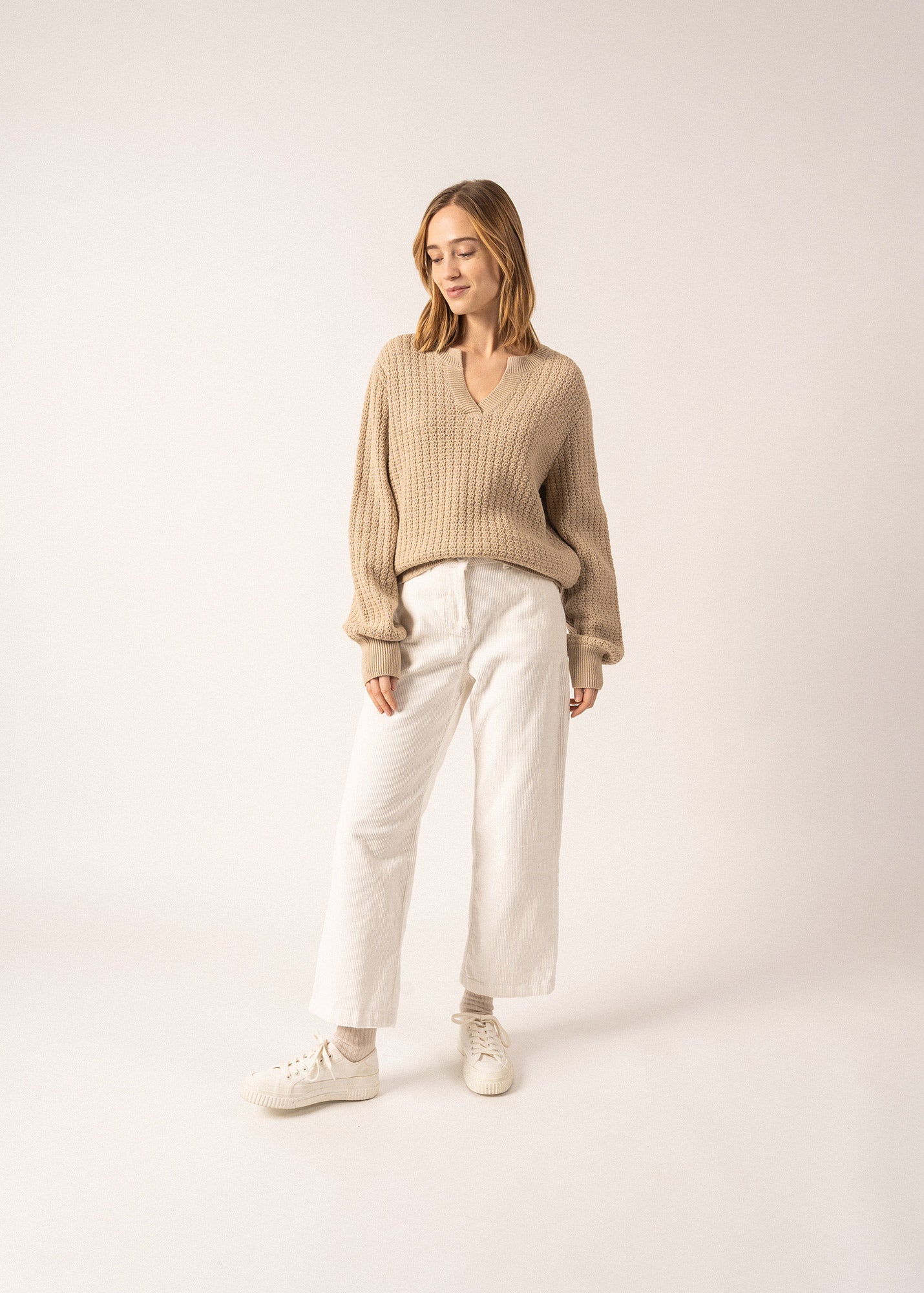 FAIRLIE Women's V-Neck Sweater - Soft Wool & Cotton Blend, Beige | Cozy Fall & Winter Fashion for Casual Outfits & Office Wear