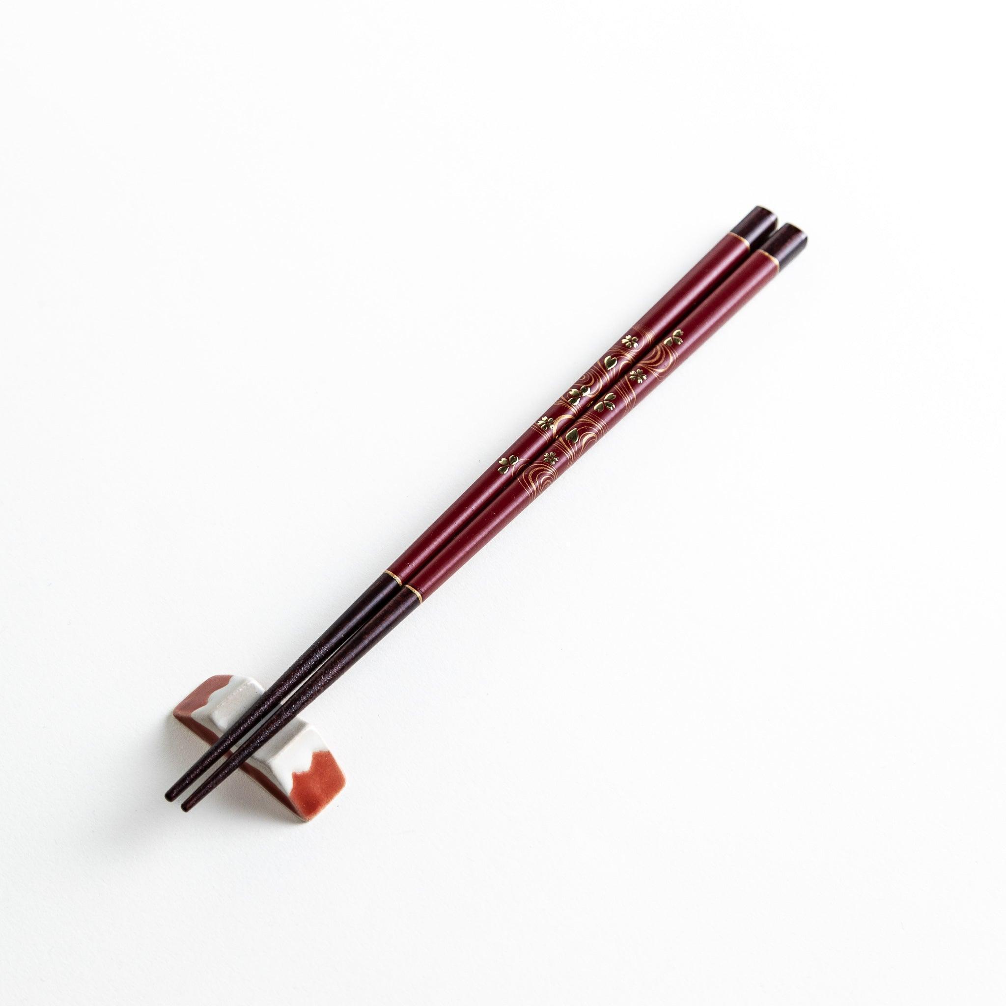 Elegant Floral Chopsticks - Handcrafted Wooden Chopsticks for Sushi, Asian Cuisine & Home Dining - Perfect Gift for Food Lovers & Japanese Culture Enthusiasts