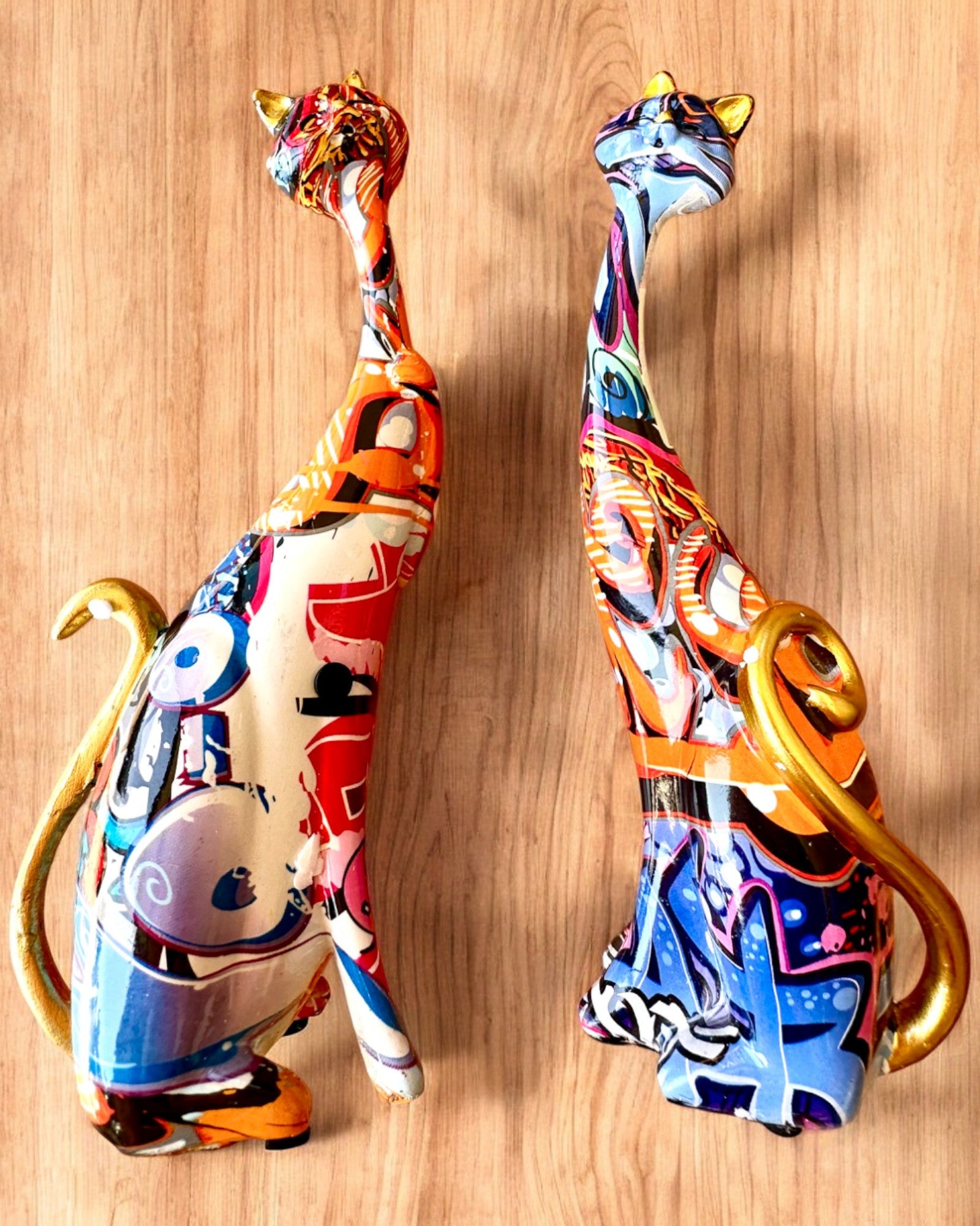 Hand Painted Abstract Cat Figurines - Resin Art Sculptures (25cm, 2-Piece Set) - Perfect for Home Decor, Office Desk, and Gift Giving