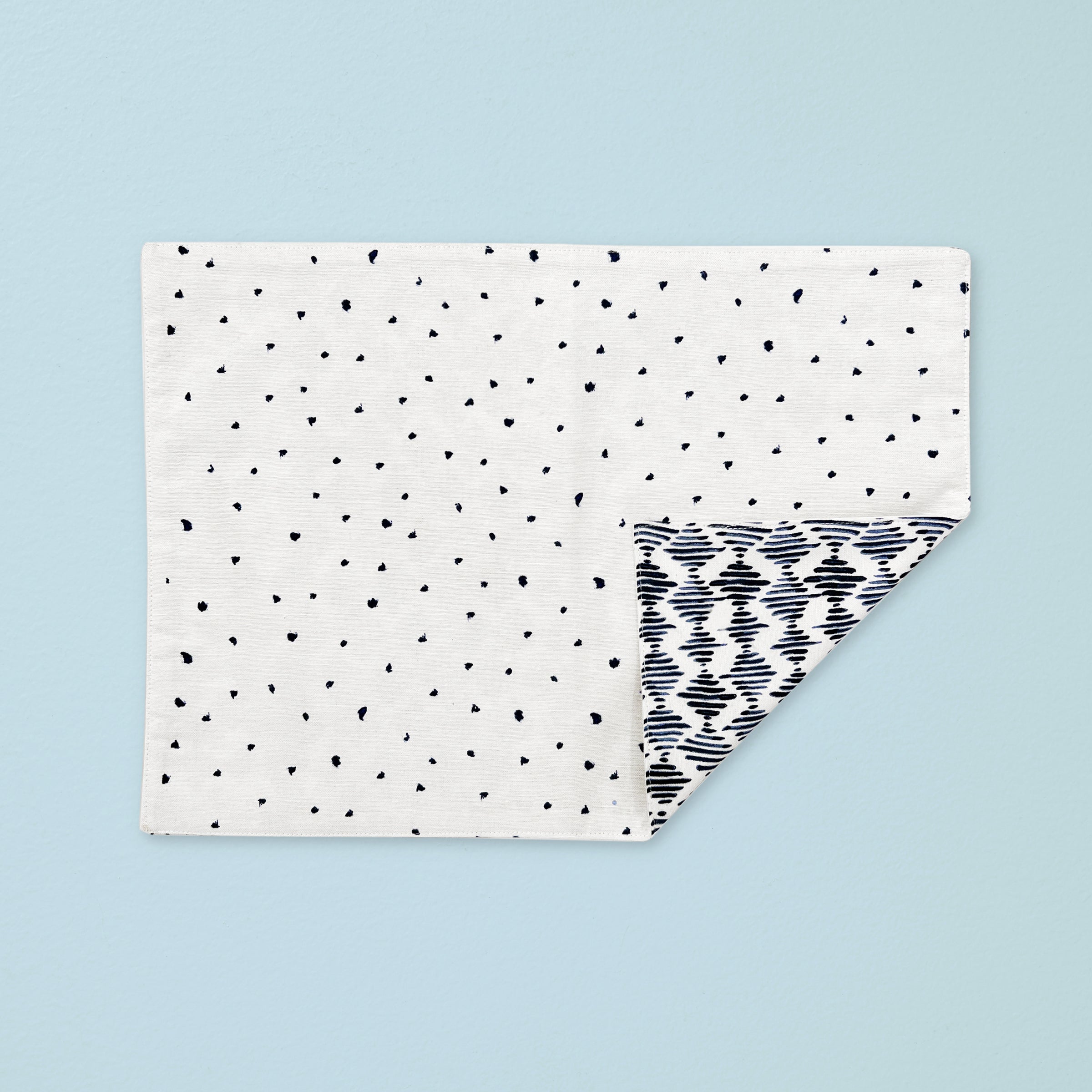Blue Bay Diamond Dot Reversible Placemat Set of 4 - Waterproof & Heat Resistant Table Mats for Dining, Kitchen, Party, and Home Decor - Elegant Non-Slip Placemats for Everyday Use and Special Occasions
