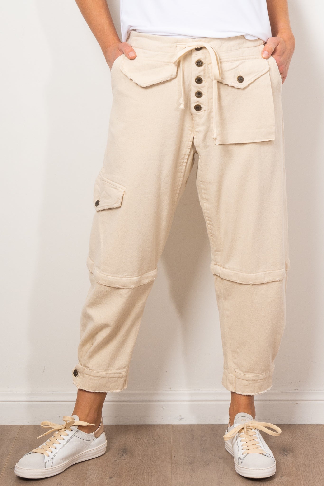 M.A. Dainty Trucker Jean - Women's High Waisted Distressed Denim Jeans for Casual Wear & Street Style Outfits