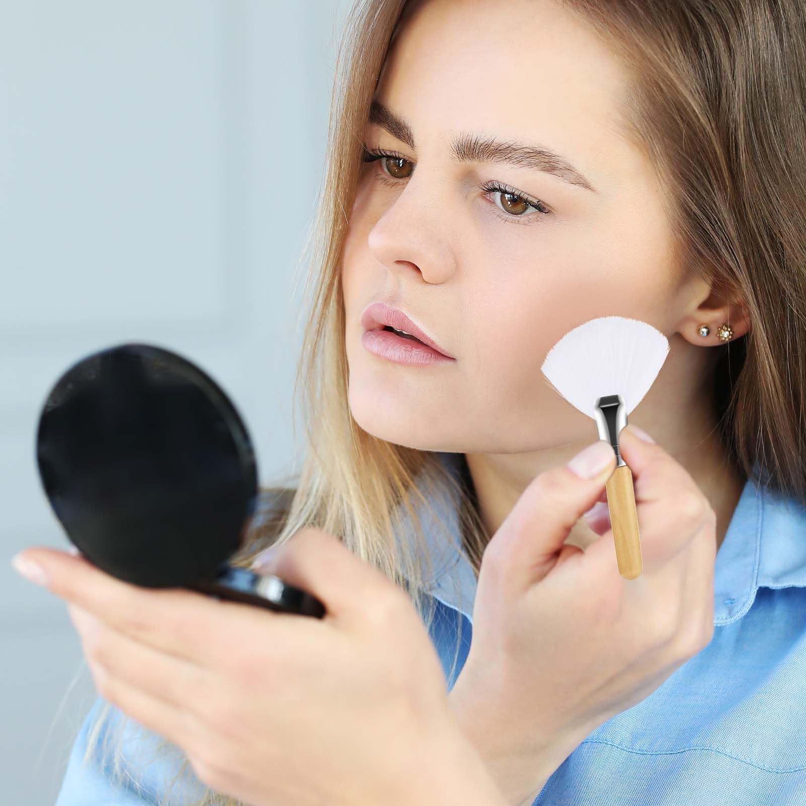 4 Pack Soft Fan Makeup Brushes - Highlighter & Blush for Women | Perfect for Facials & Powder Application