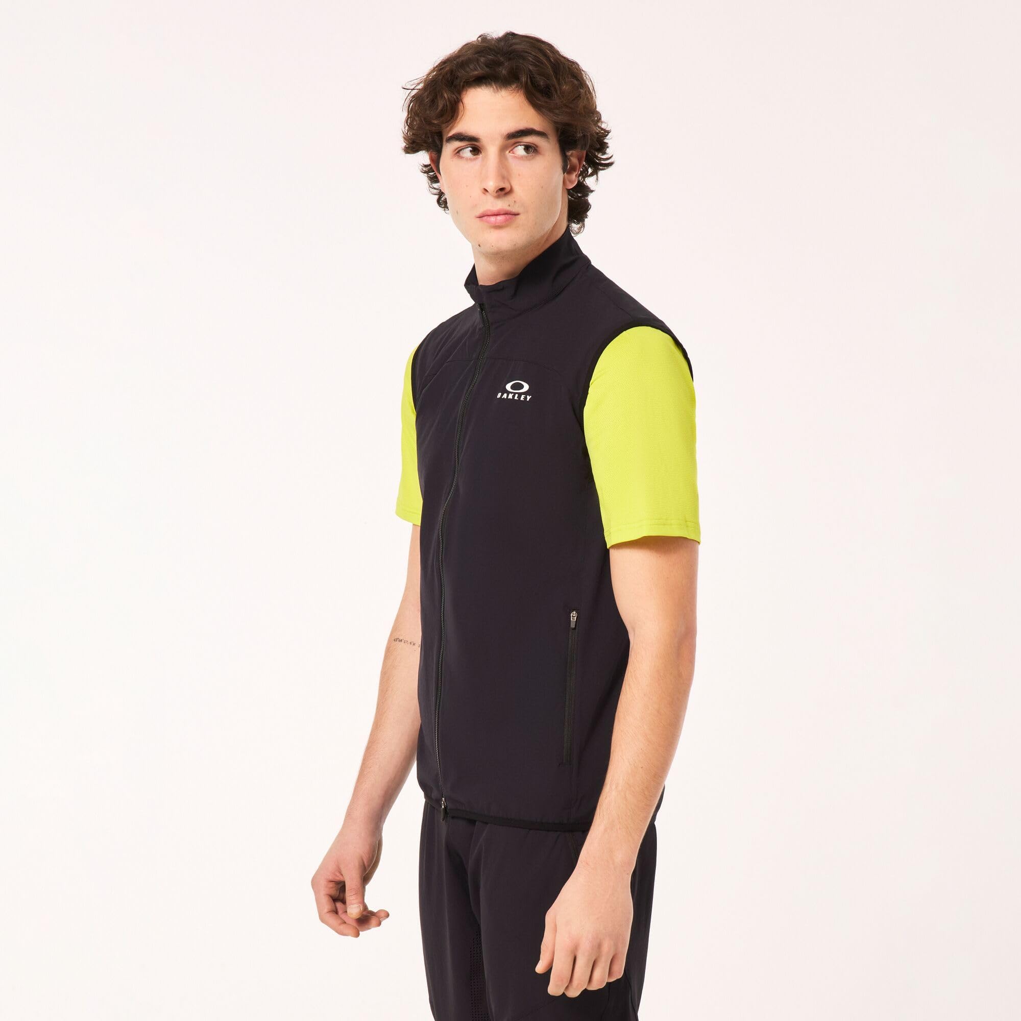 Oakley Men's Elements Vest - Lightweight Water-Resistant Outdoor Vest for Hiking, Running & Travel | Activewear for Men