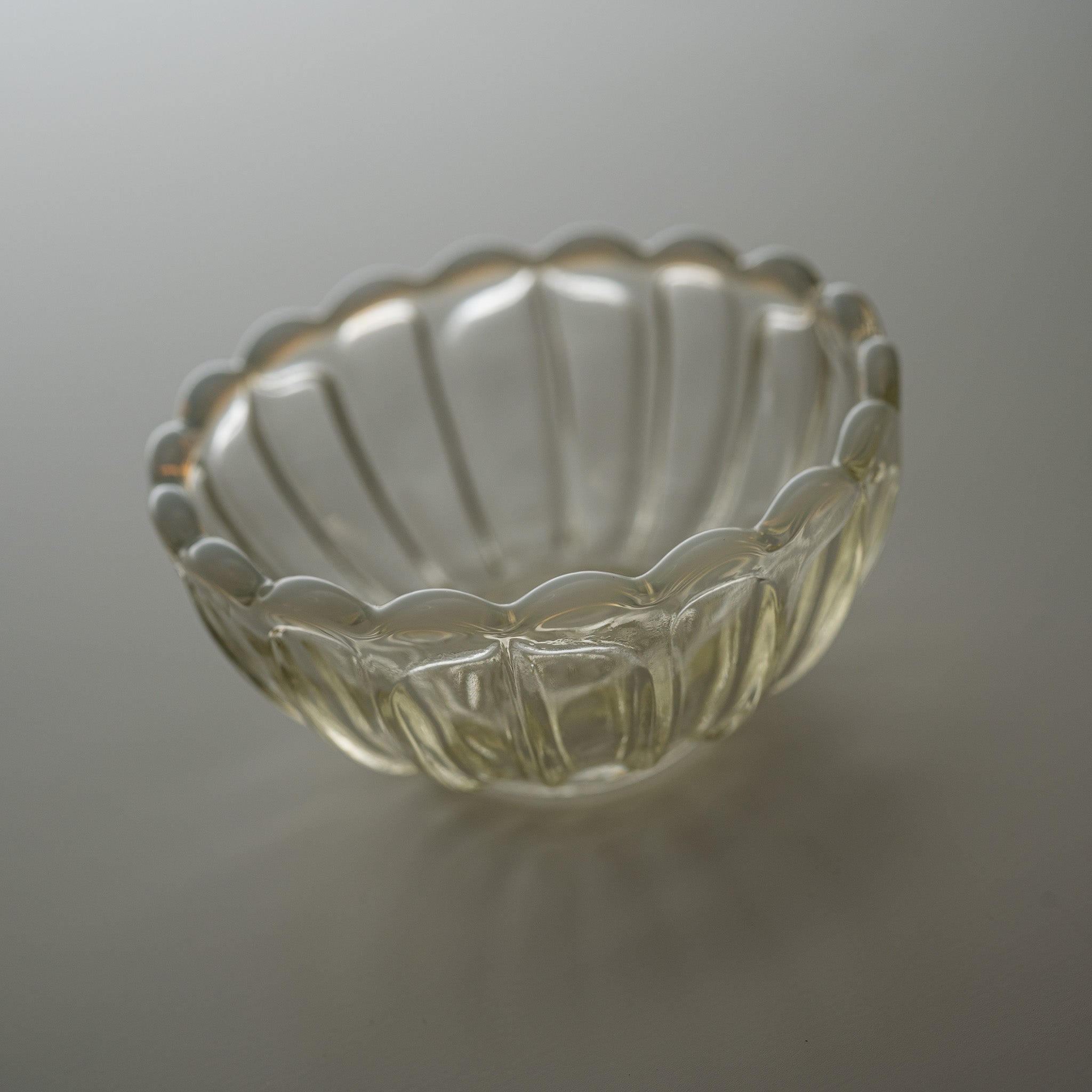 Hirota Glass Snow Flower Glass Bowl 7cm - Japanese Handcrafted Glassware for Dessert, Candy & Home Decor