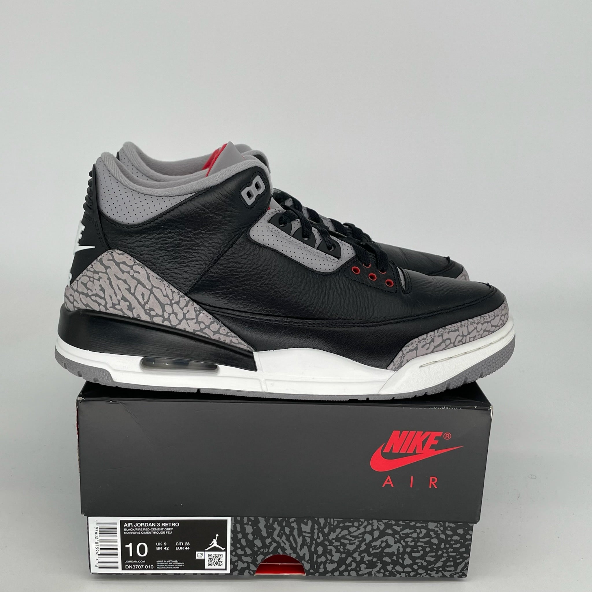Original Air Jordan 3 Reimagined Black Cement Men's Basketball Shoes Size 10 (DN3707-100) - Retro Sneakers for Streetwear & Casual Outfits