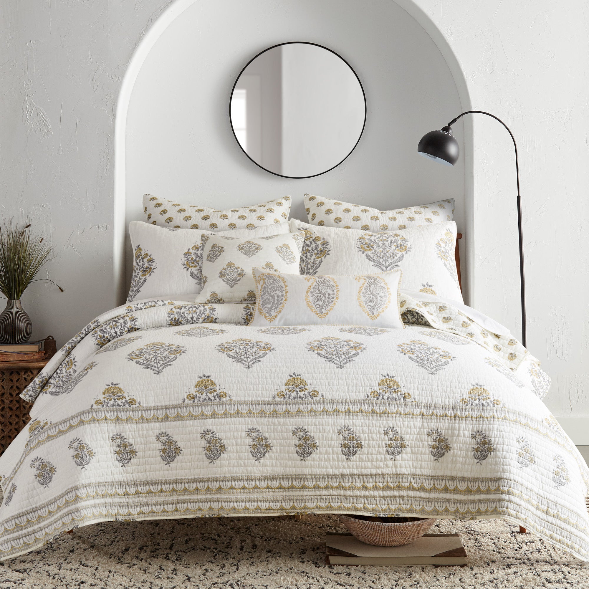 Kamira Queen Size Quilt Set - Soft & Breathable Bedding for All Seasons - Perfect for Cozy Bedrooms & Guest Rooms