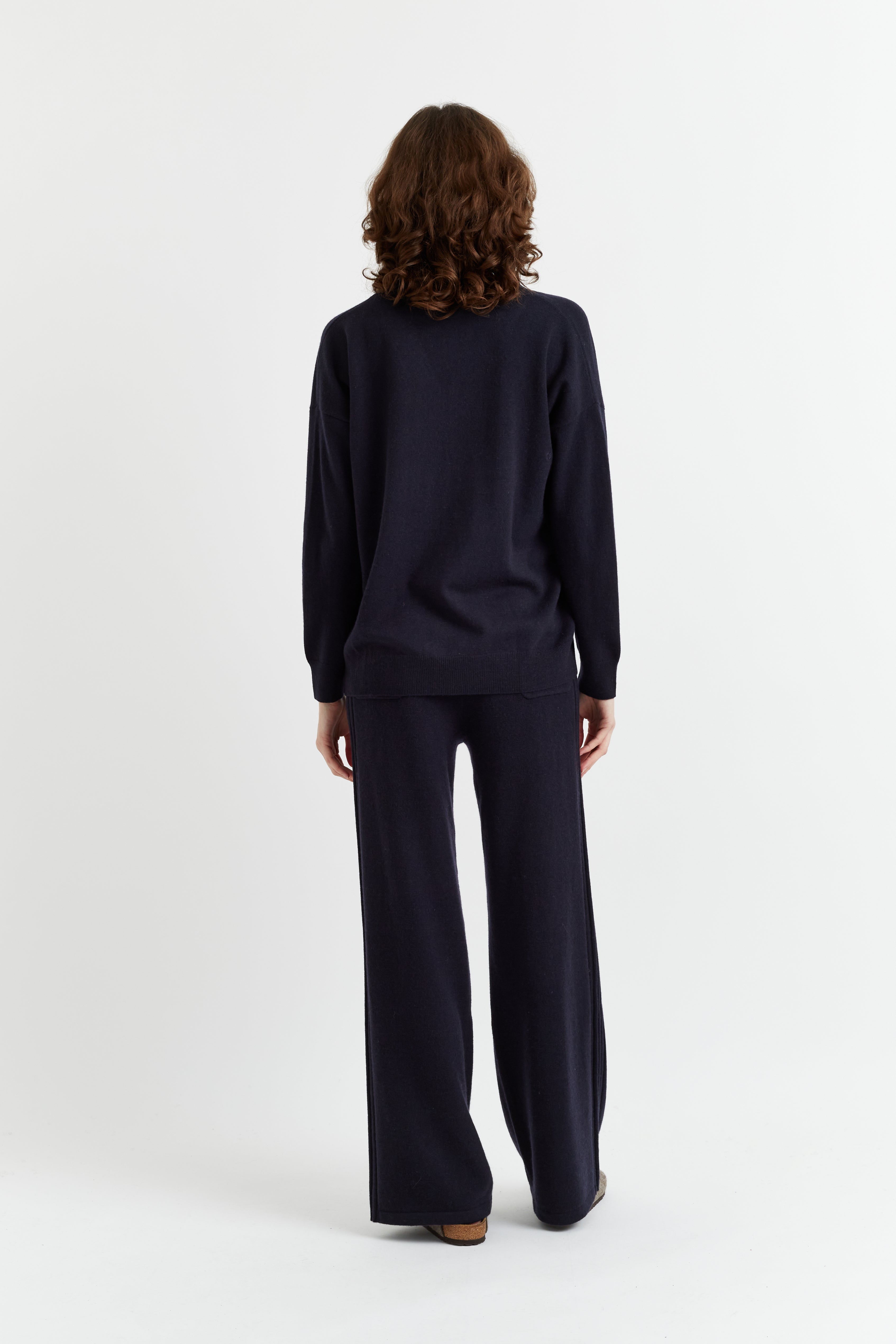 Luxury Navy Blue Cashmere V-Neck Sweater for Women - Soft & Warm Winter Pullover - Perfect for Office, Date Night & Holiday Outfits