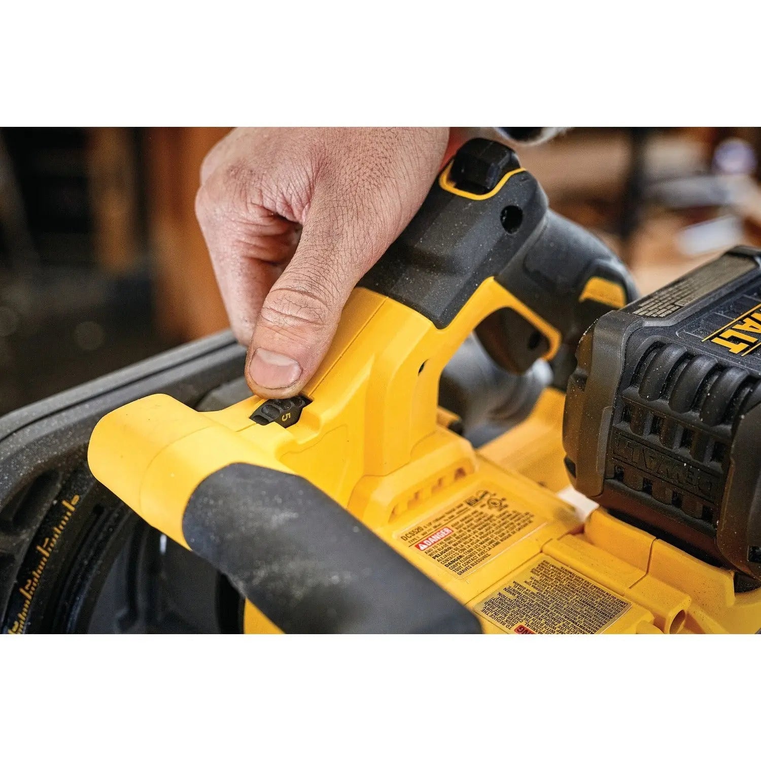 DEWALT DCS520T1 60V Max Cordless Circular Saw Kit with 6-1/2 Inch Blade - Track Saw for Woodworking, Framing & DIY Projects - Perfect for Professional Contractors & Home Renovations