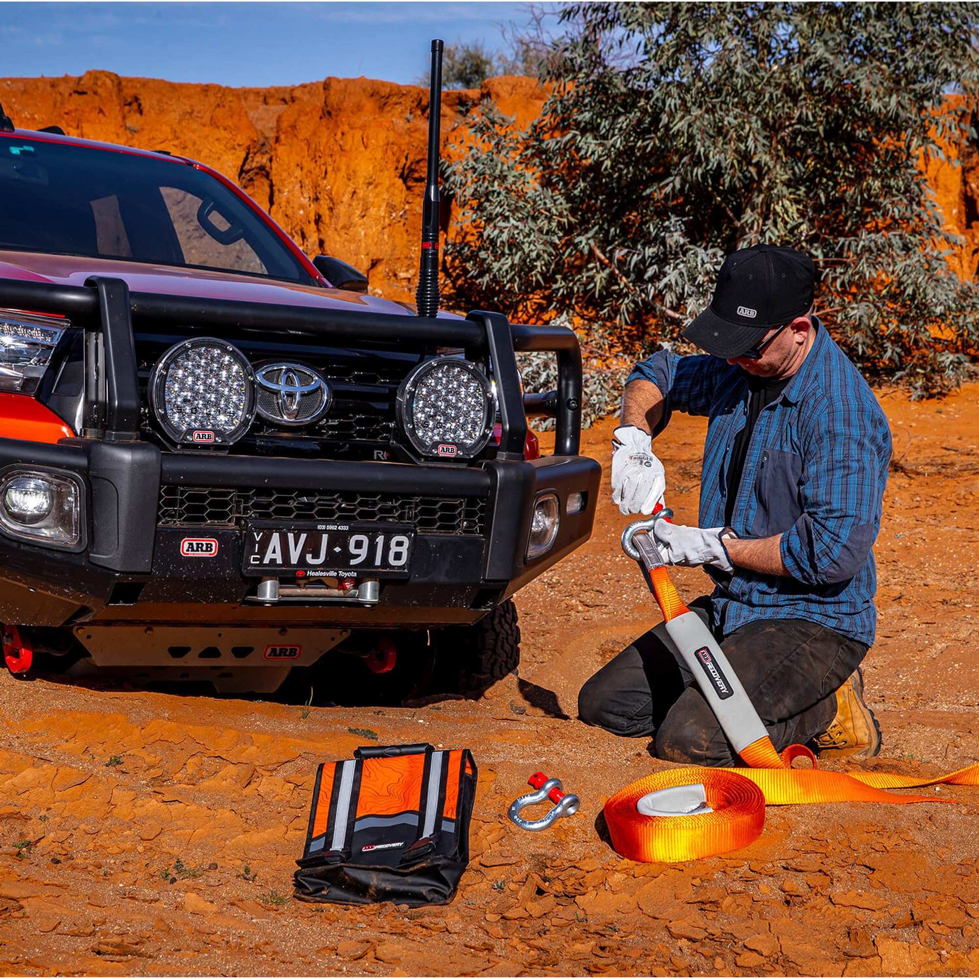 ARB RK12 Weekender Recovery Kit - 4x4 Off-Road Vehicle Emergency Tow Strap & Accessories for Jeep, Truck, SUV - Perfect for Off-Road Adventures, Camping & Outdoor Emergencies