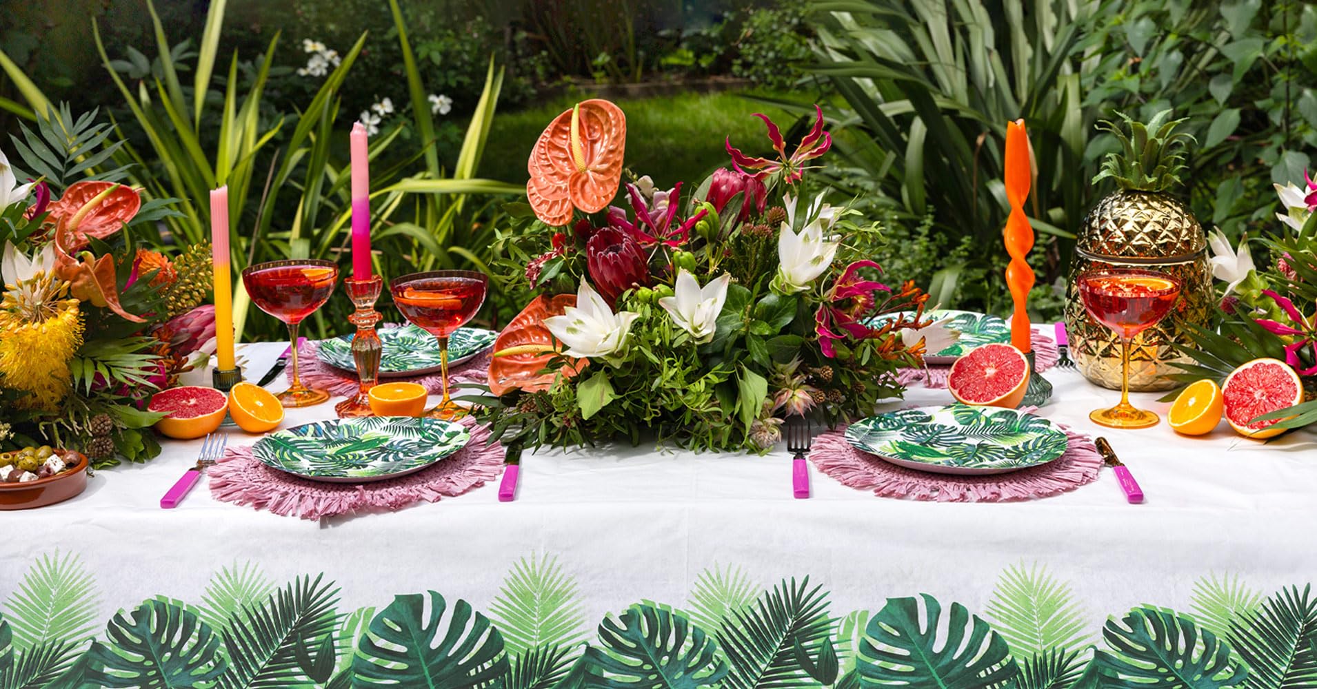Tropical Palm Leaf Disposable Tablecloth - Green Paper Table Cover for Kids Party, Jungle Theme, Dinosaur Party, Hawaiian Luau, Summer BBQ, Tiki Bar Decor - Perfect for Birthday Celebrations, Outdoor Events & Themed Decorations
