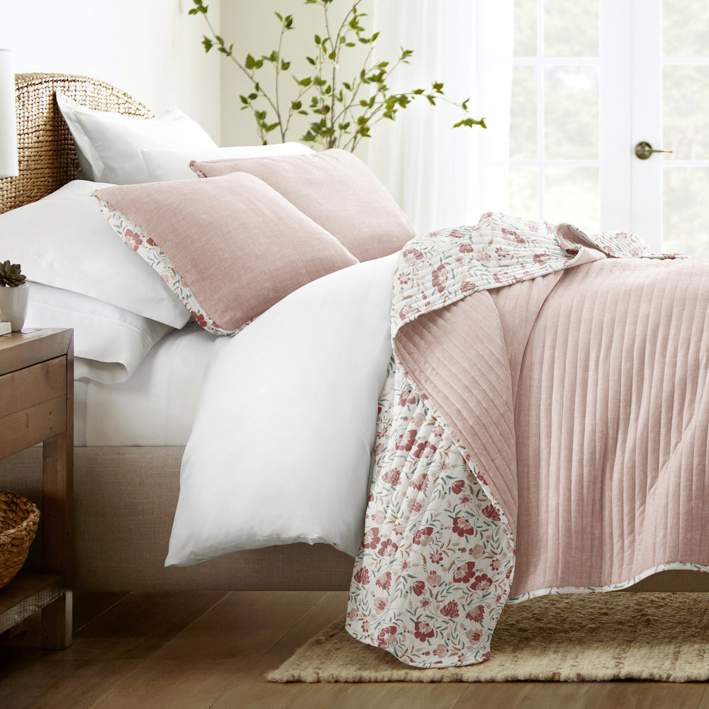French Jacobean Reversible Quilted Coverlet Set - Luxury Bedding for Master Bedroom & Guest Room - Perfect for All Seasons